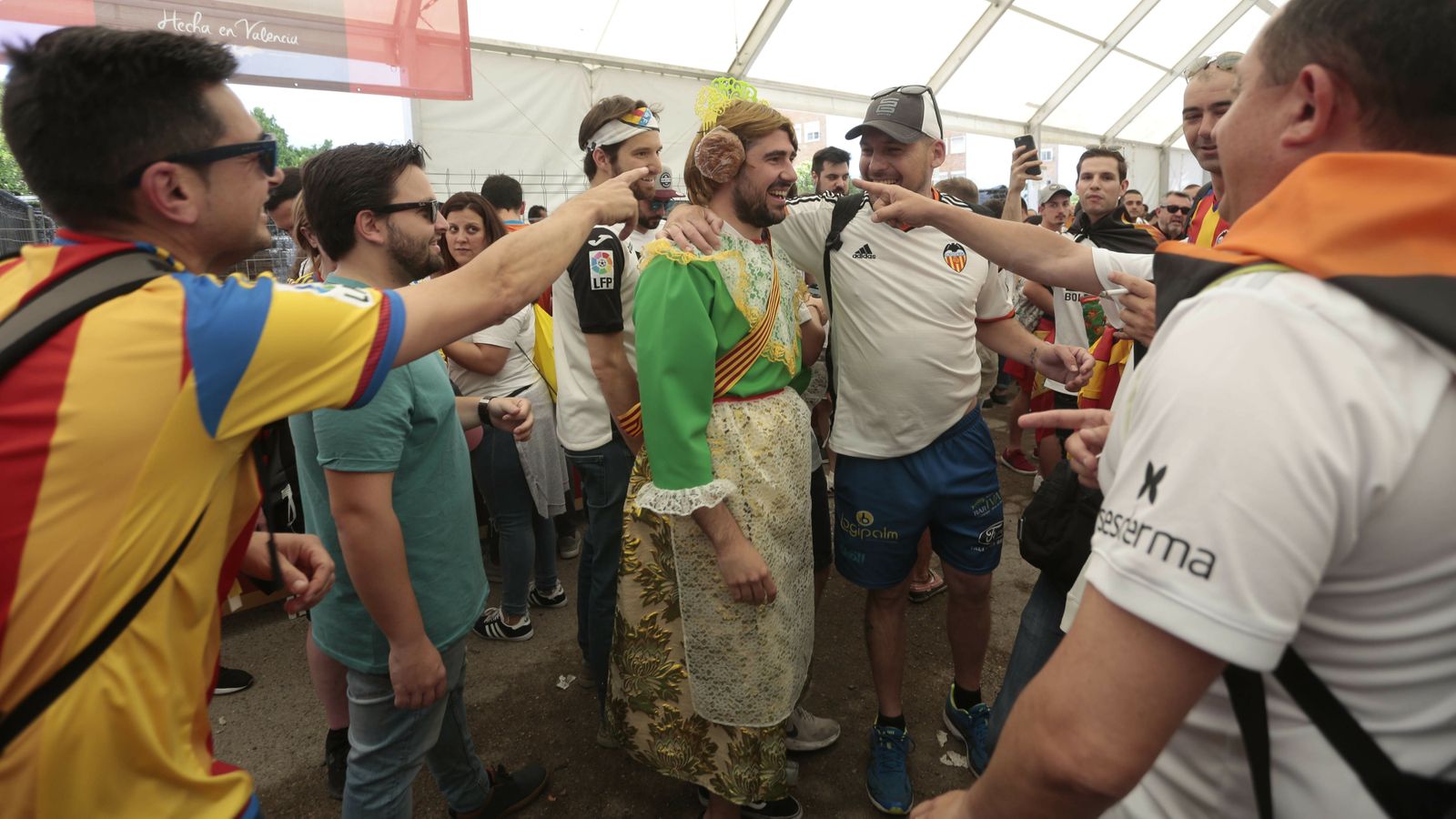 Espectaculares imágenes de la afición del Valencia