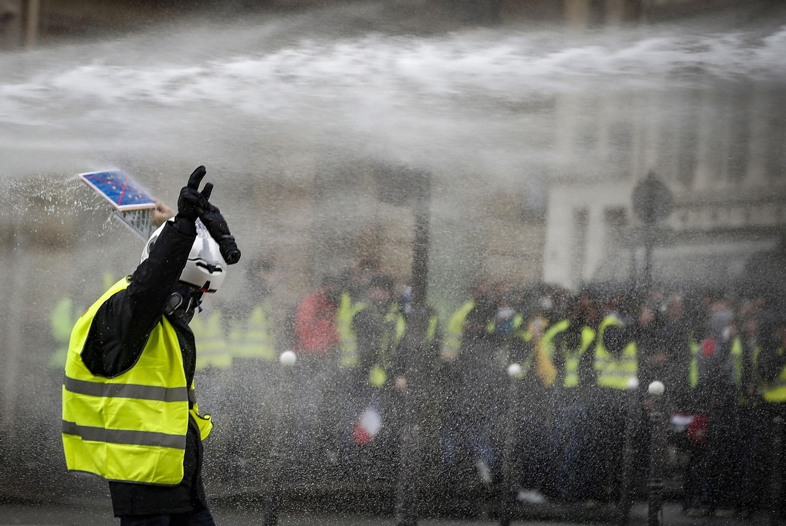 Disturbios en la última jornada de protesta de los chalecos amarillos
