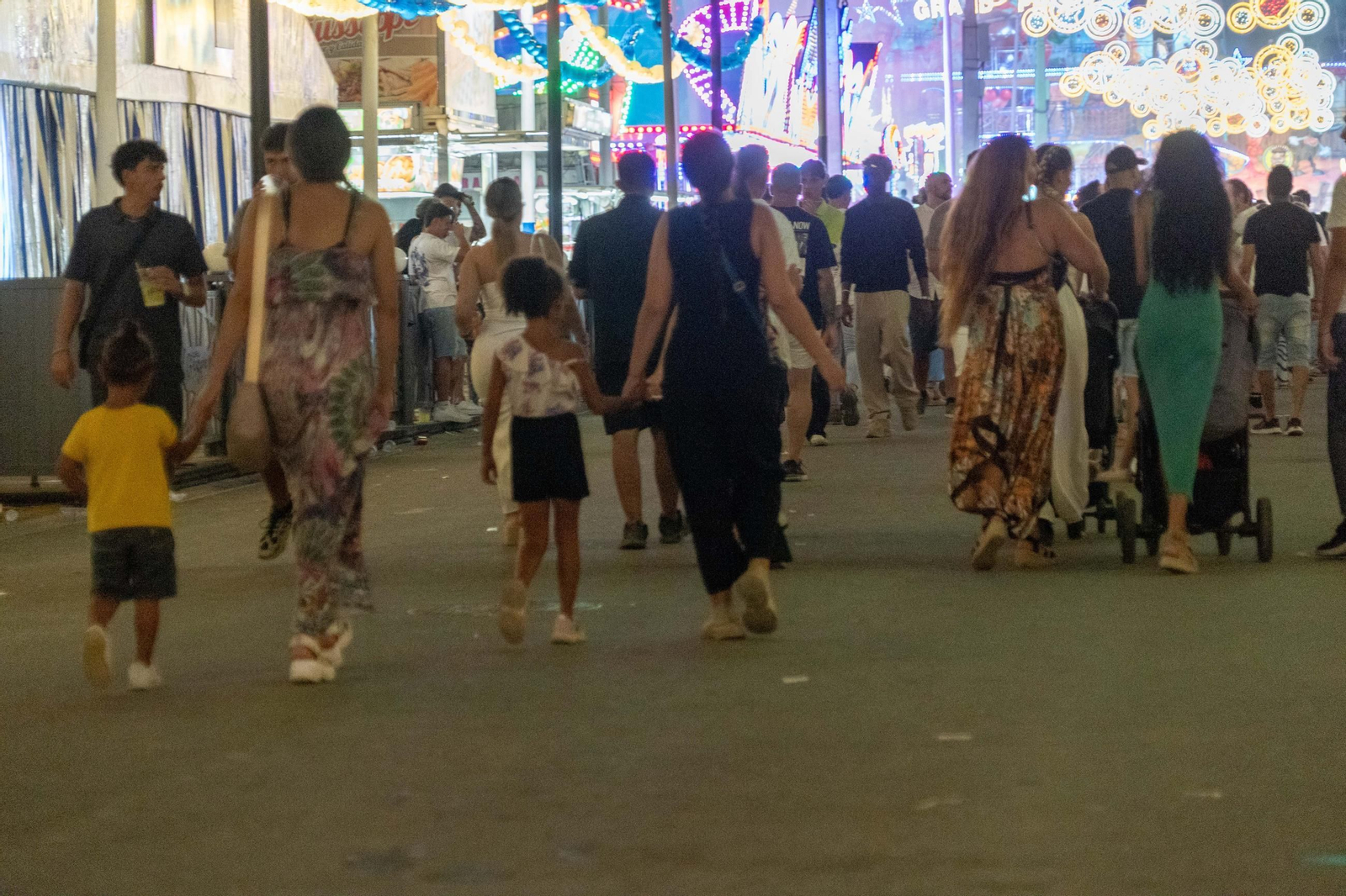 Colombinas 2025: Imágenes del ambiente el lunes 4 de agosto en las Fiestas Colombinas