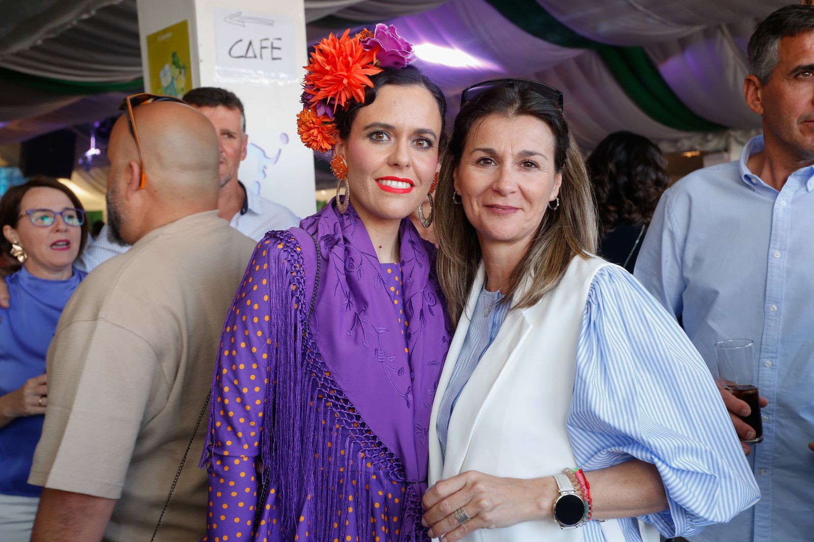 Búscate en la fotos del viernes en la feria de Los Barrios