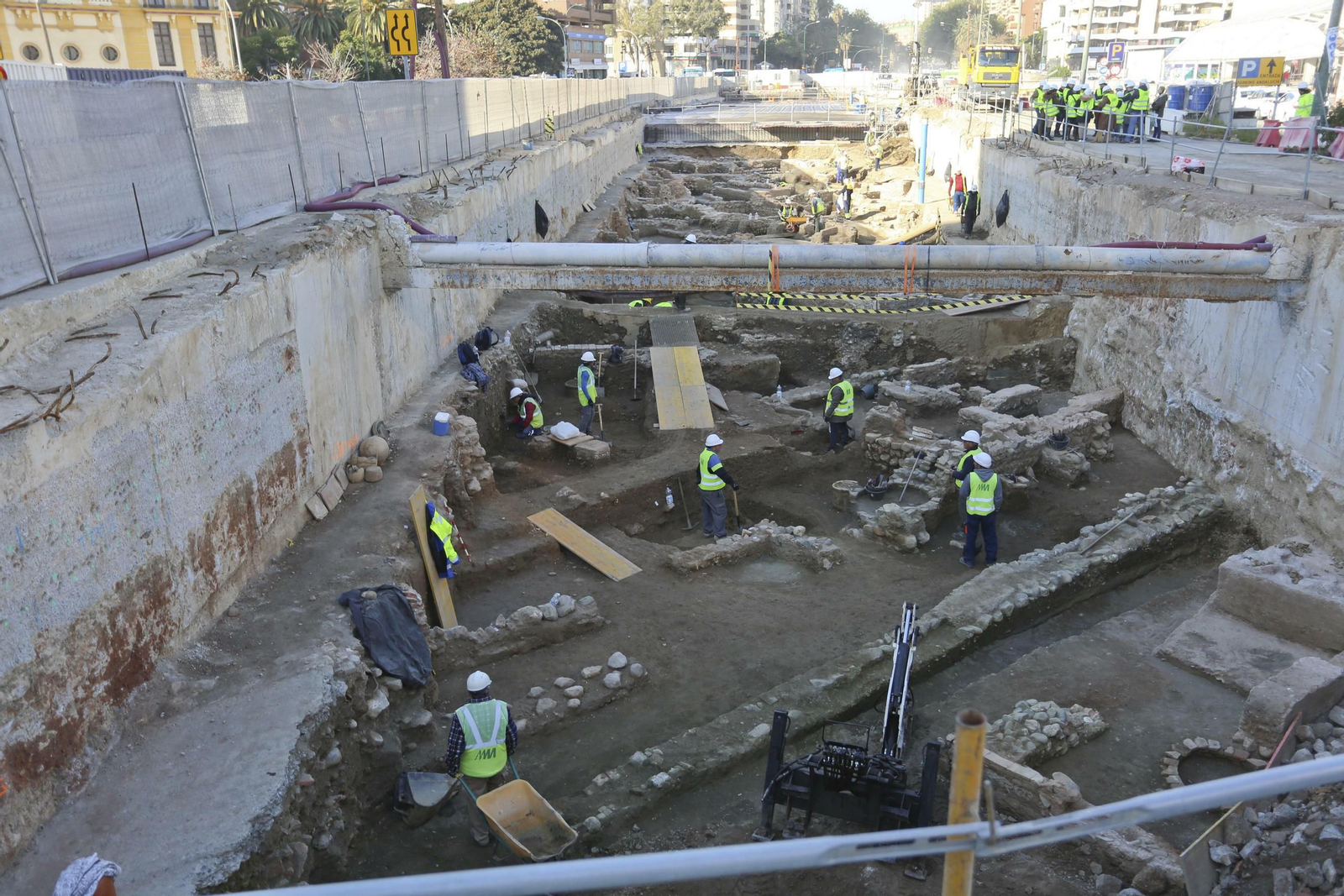 Fotos de la excavación arqueológica en la obra del Metro de Málaga