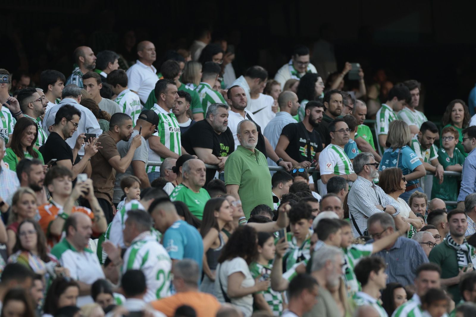 Búscate en las fotos del Betis - Valencia