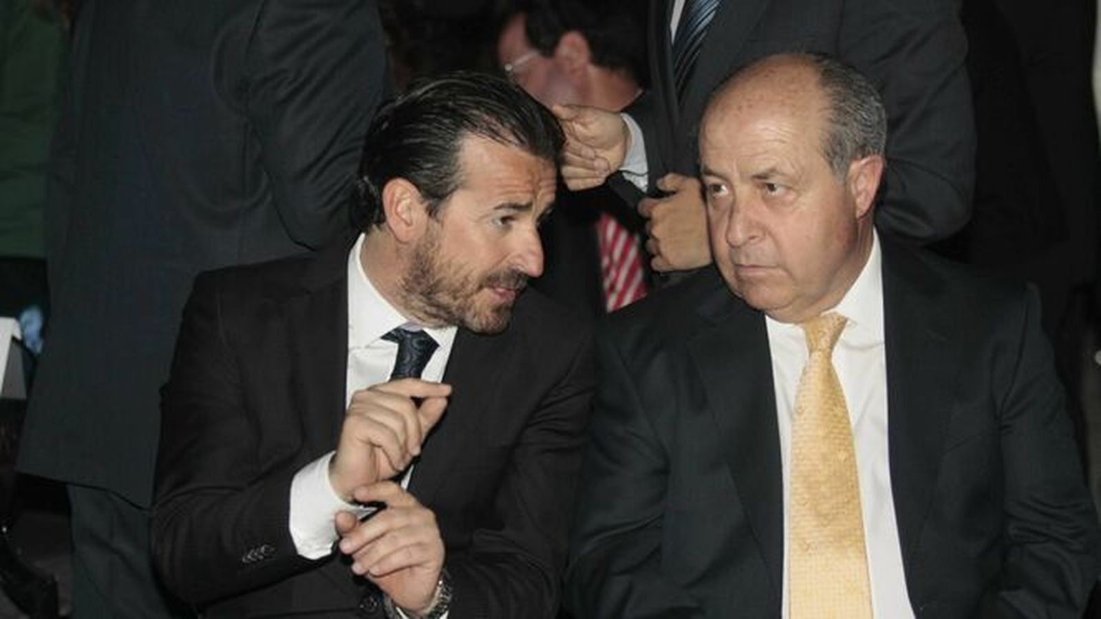 El empresario García Arrabal (izquierda), junto al exalcalde de Granada Torres Hurtado