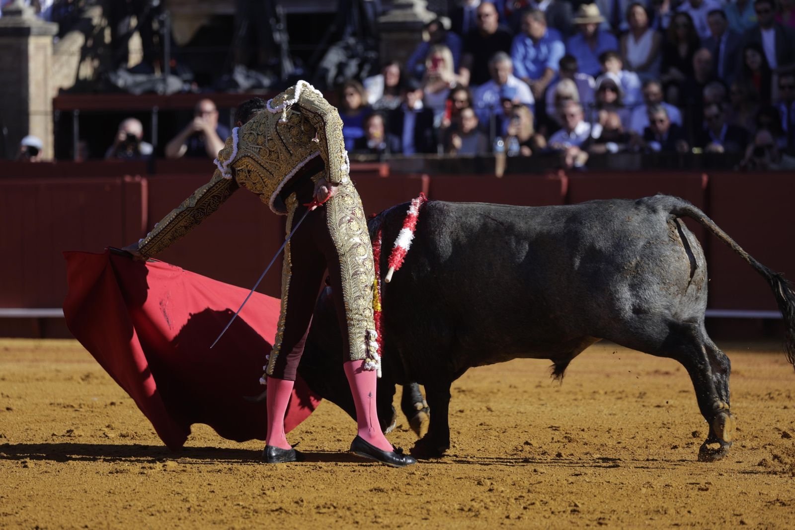 Las imágenes de la corrida de los Victorinos en la Maestranza de Sevilla