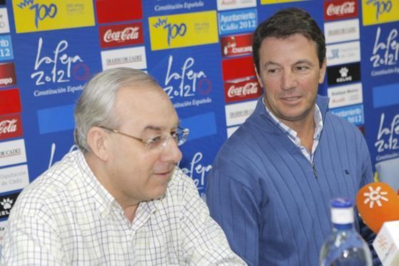 Rodríguez Murillo expresó su afecto hacia el preparador gaditano. 

Foto: Jesús Marín