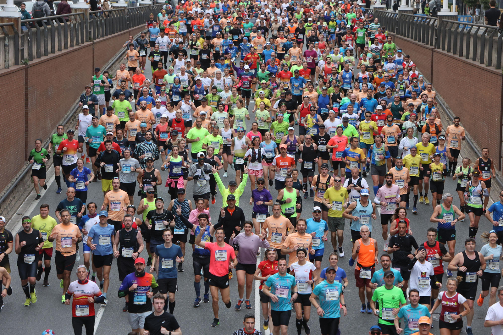 Búscate en la maratón de Sevilla 09