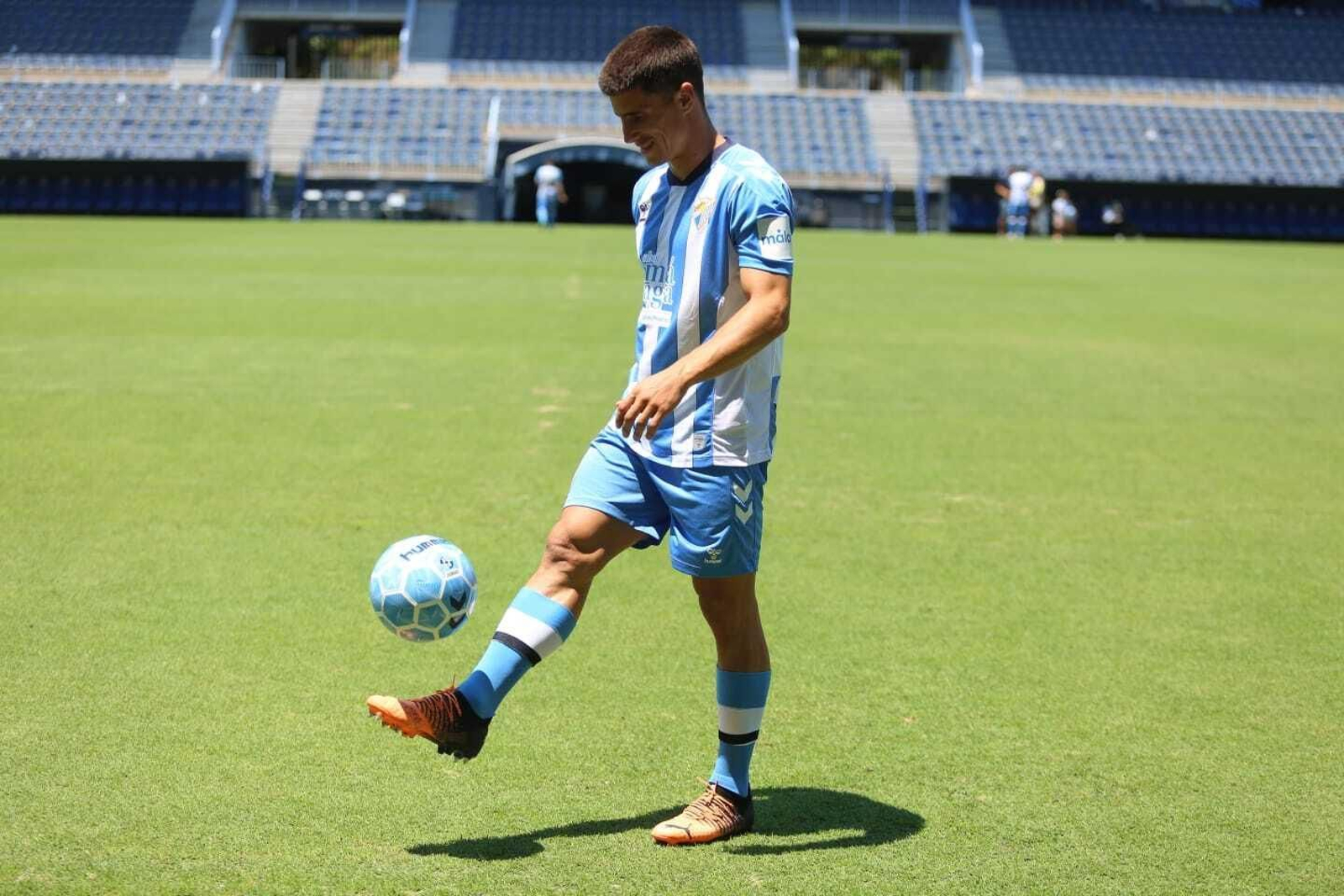 Fotos: El Málaga presenta cinco fichajes de una tacada
