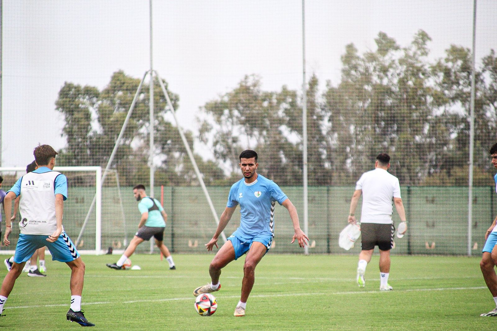 El Antequera CF también disfruta La Academia del Málaga