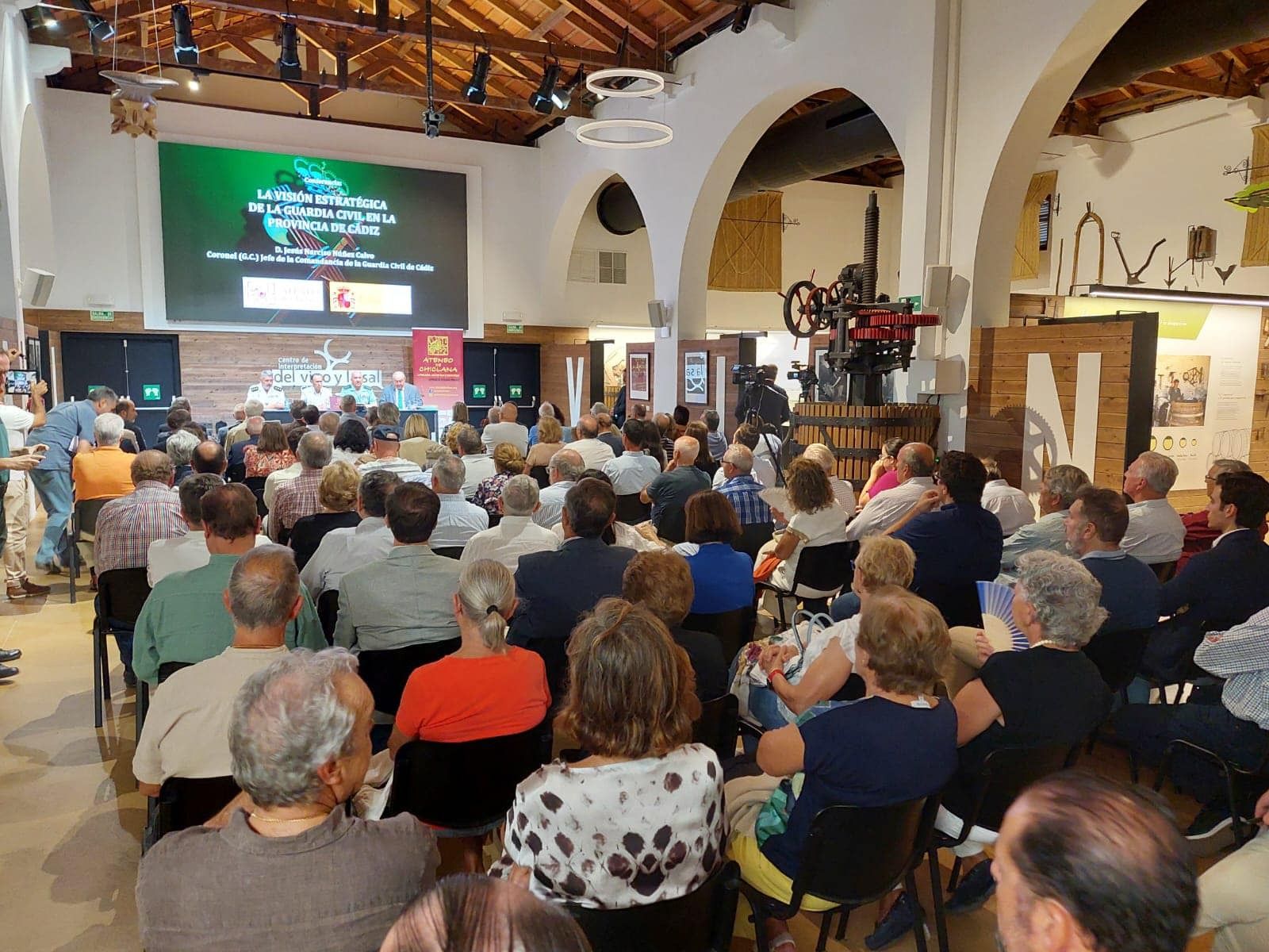 Gran éxito de la conferencia del coronel Núñez Calvo