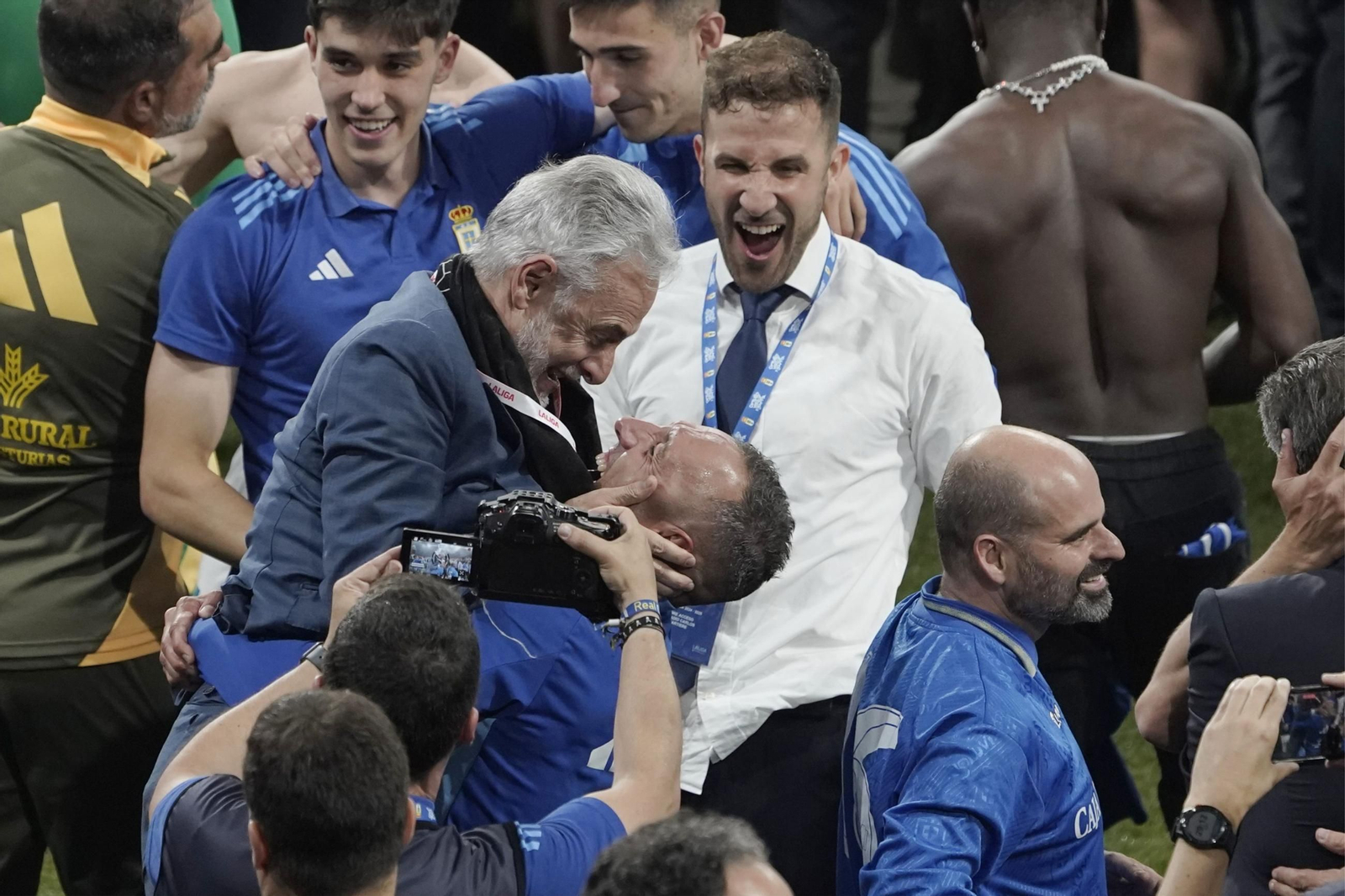 Las fotos del ascenso del Oviedo ante el Mirandés