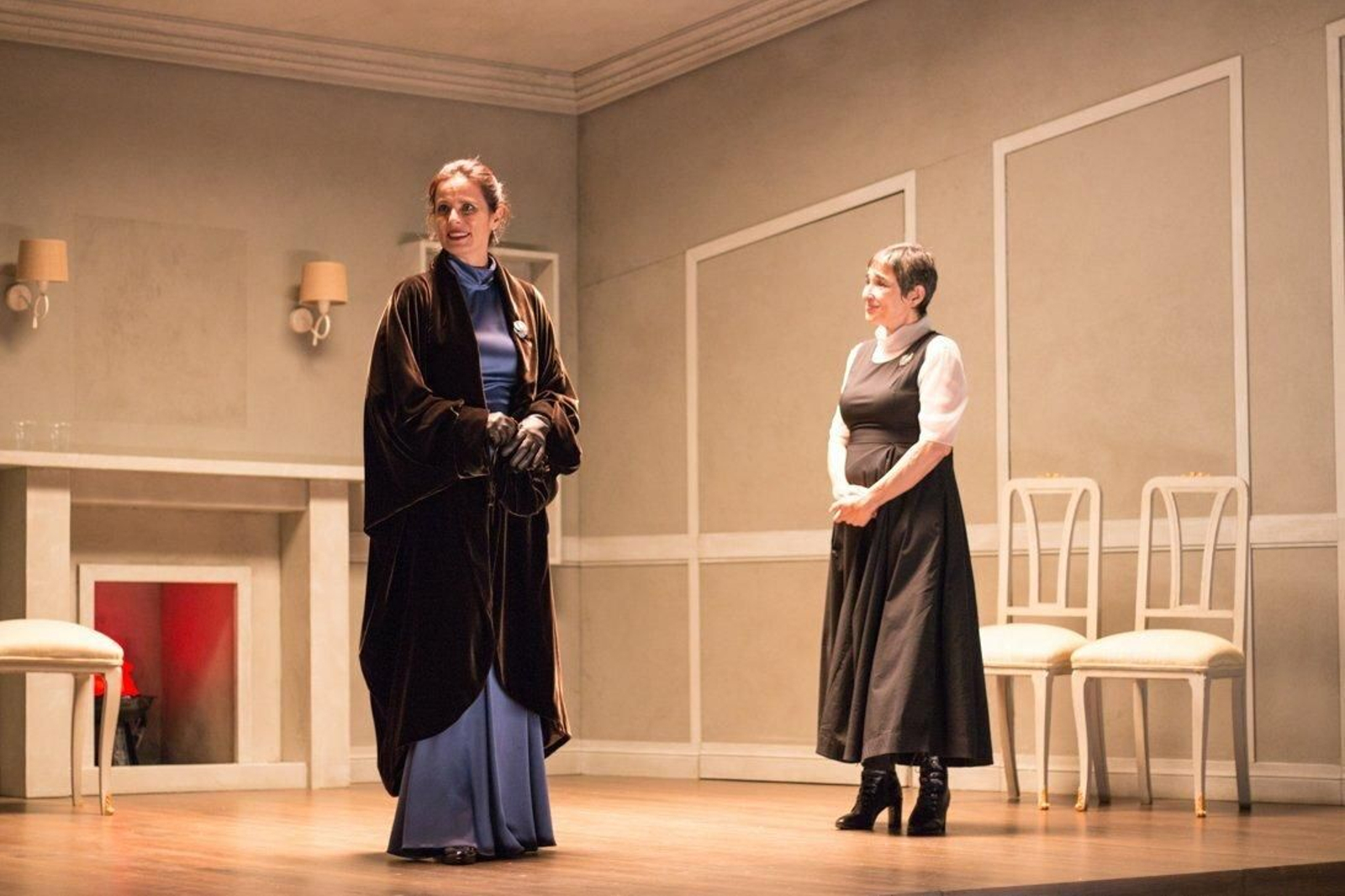 Una imagen de una representación de la obra de Lucas Hnath.