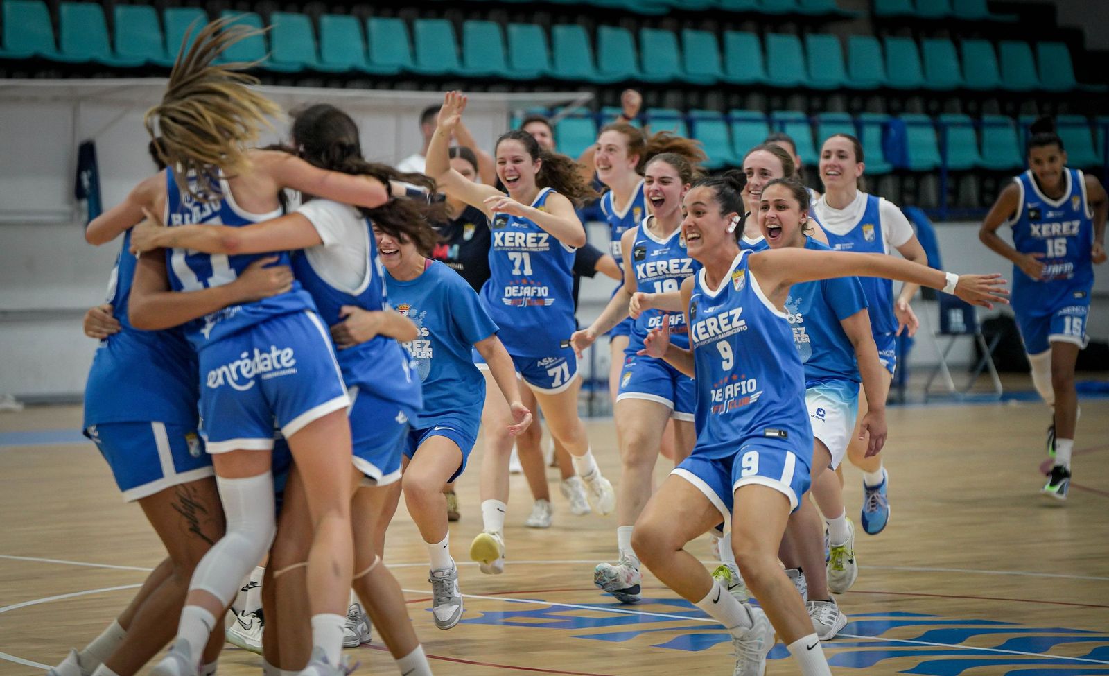 Imágenes del ascenso del Xerez CD Baloncesto a la Liga Femenina 2