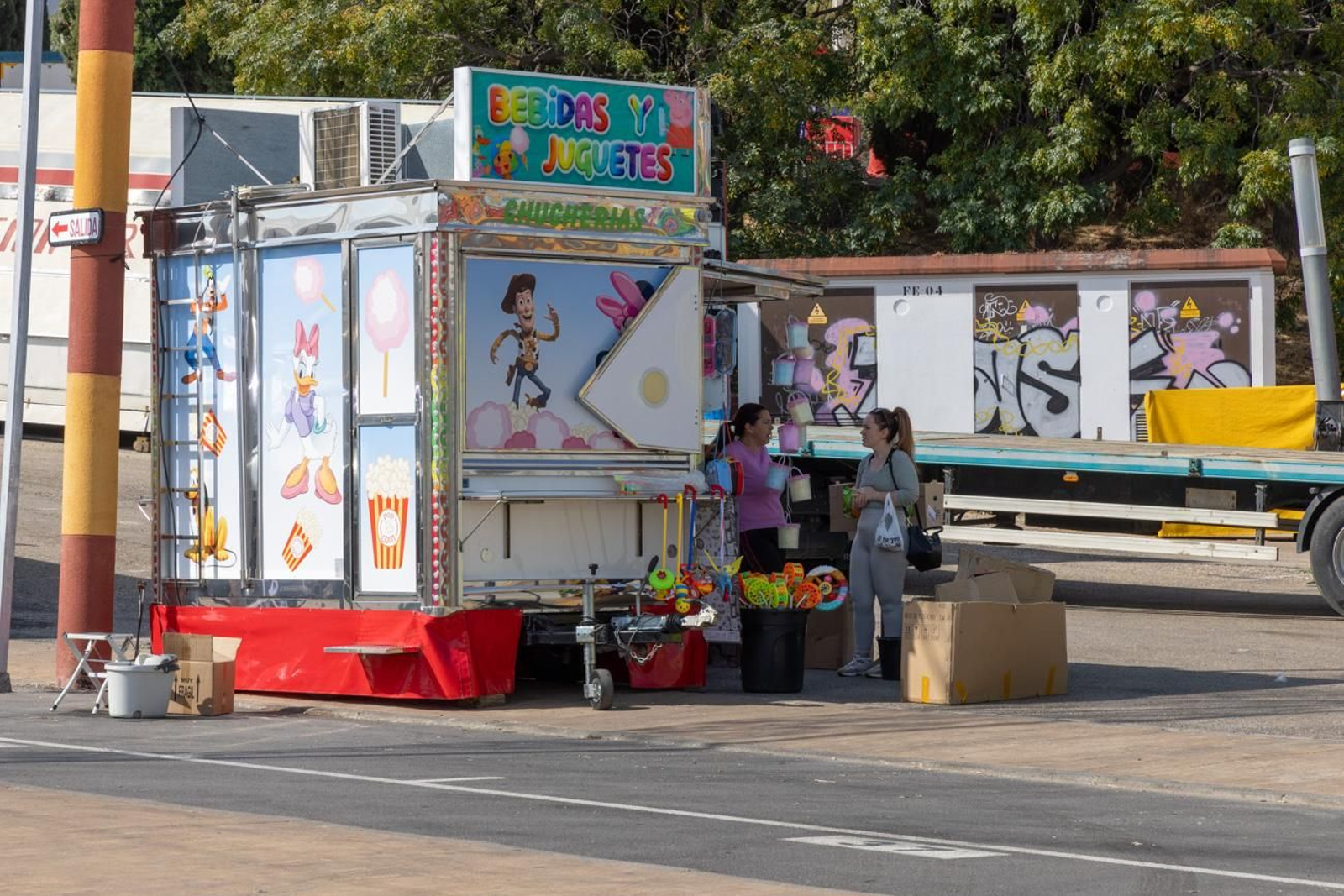 Así avanza el montaje de la feria de San Lucas