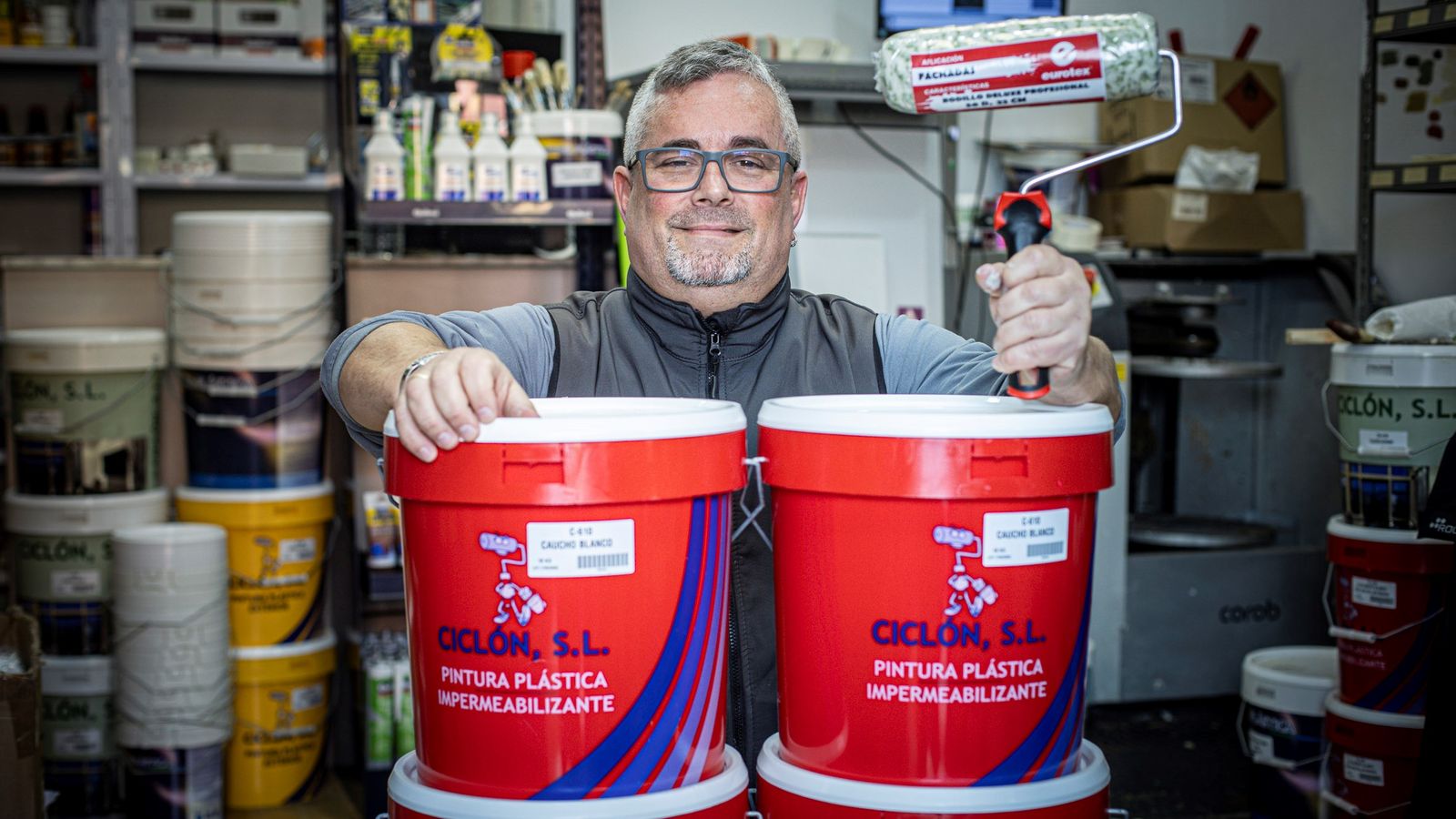 David Fernández en su tienda The Millo Store.