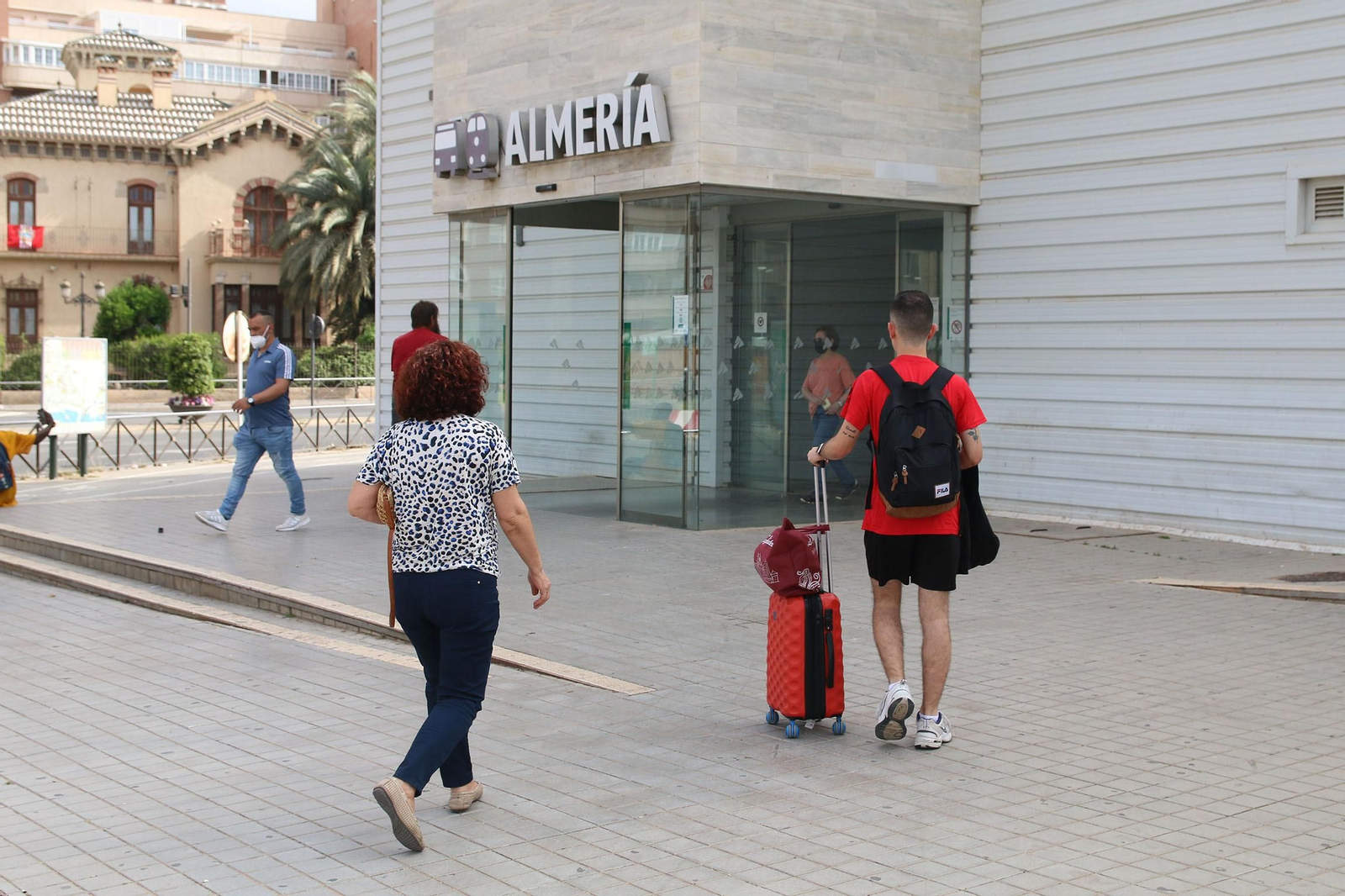 Los almerienses emigrarán menos