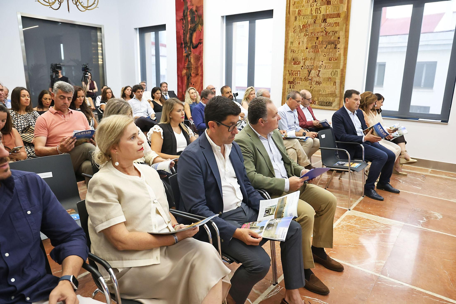 Imágenes de la presentación de la revista de Turismo "Huelva Tu Destino"