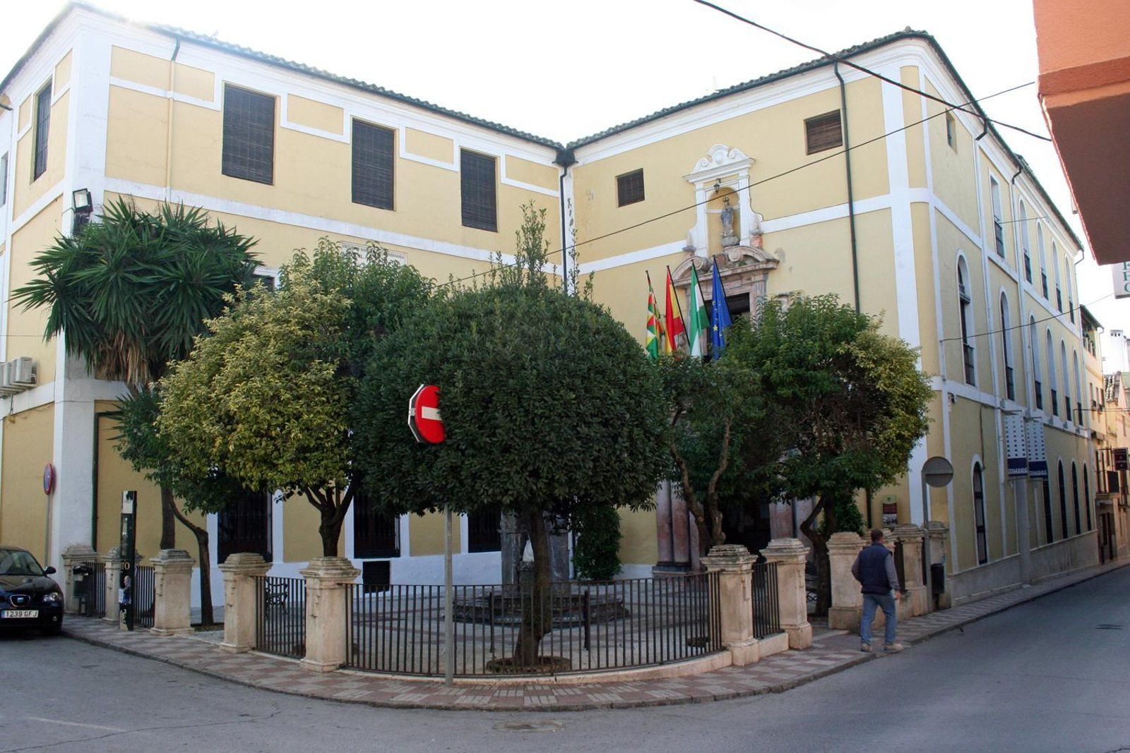 Acceso principal a la sede de la Fundación Aguilar y Eslava