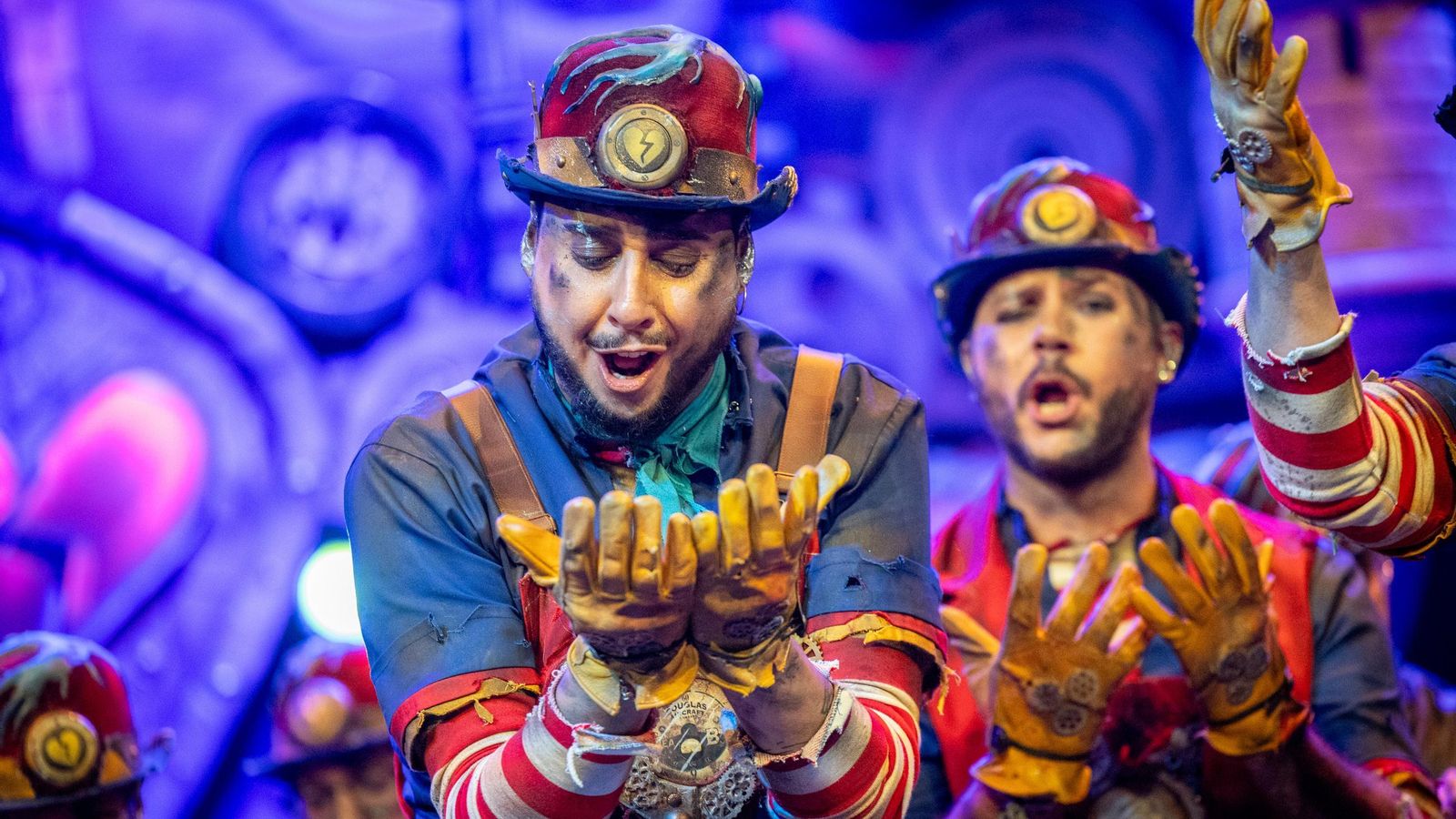 Búscate entre las mejores imágenes de la primera sesión de cuartos de final del COAC 2025