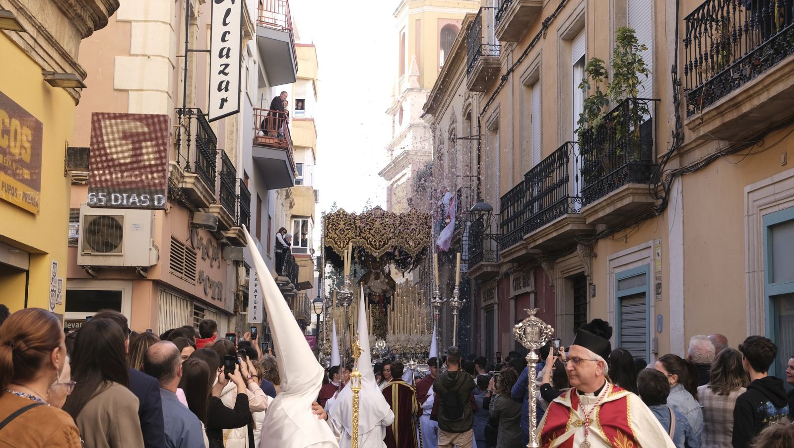 La procesión de la Santa Cena en Almería, en imágenes