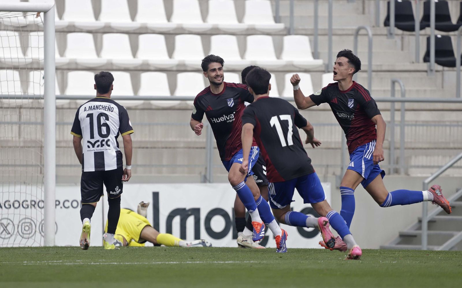 Las mejores fotos del Balona - Atlético Onubense de Tercera Federación