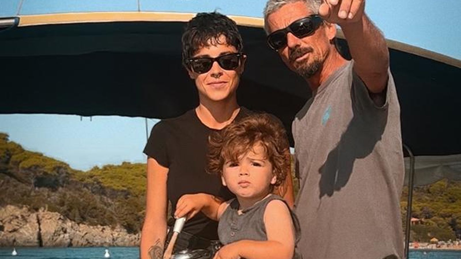 La familia en el Velero Forquilla.