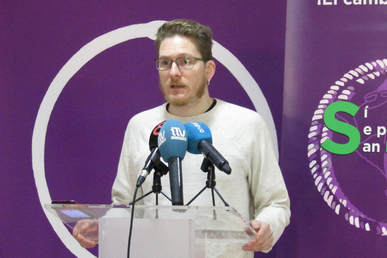 Ernesto Díaz, ayer durante su rueda de prensa en la sede de la formación.