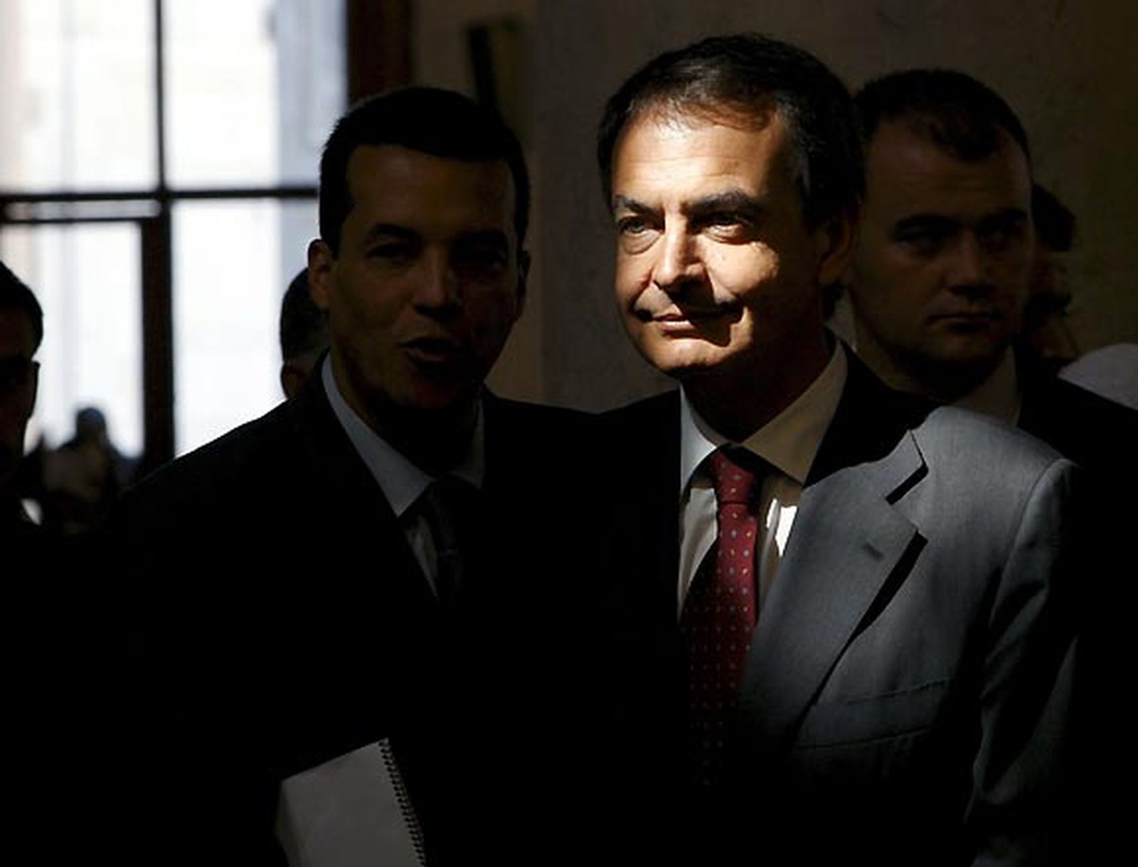 Zapatero apuesta por la paz en su gira por Oriente Próximo