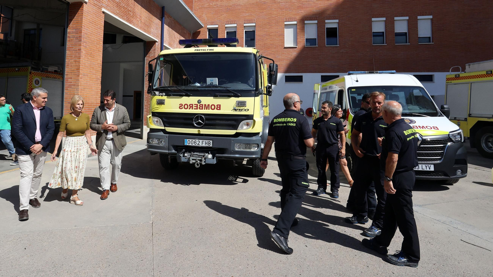 Bomberos de la provincia de Cádiz se trasladan a Orense para apoyar en la lucha contra los incendios
