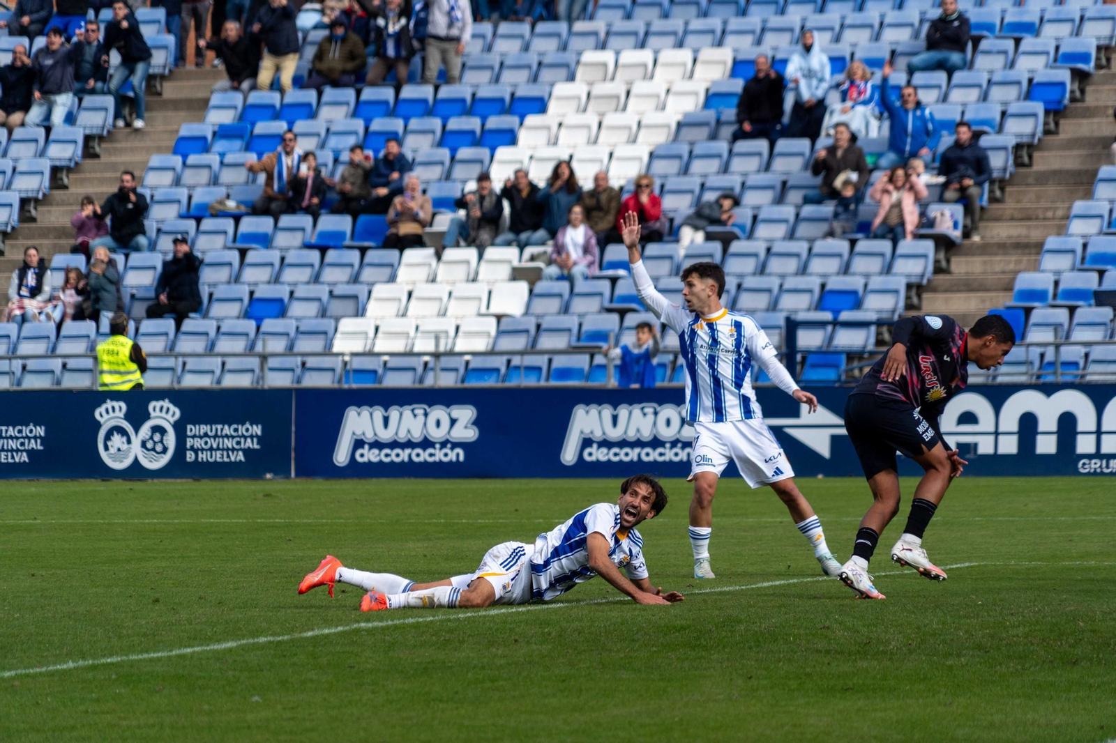 Las mejores imágenes del partido Recreativo de Huelva-Águilas