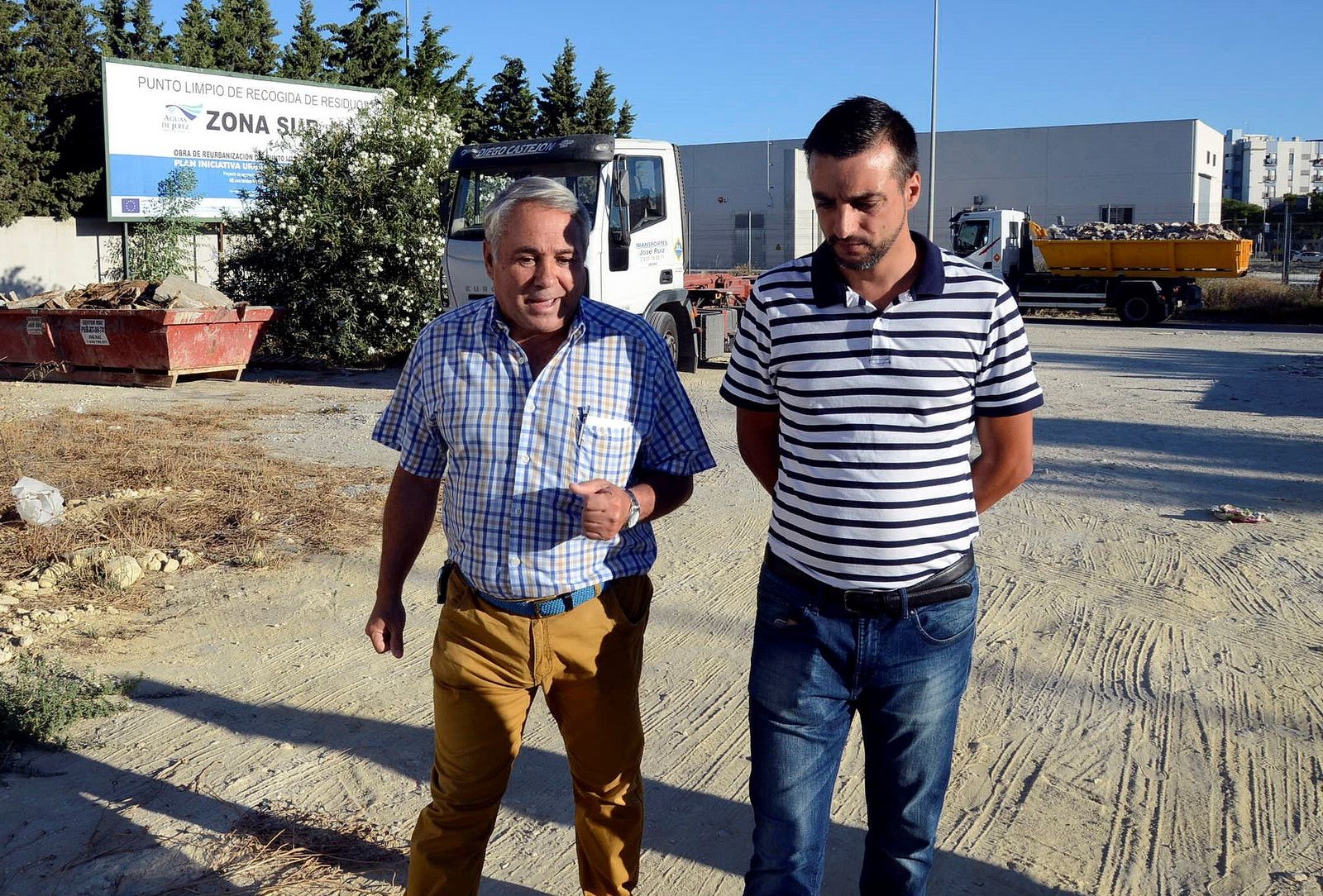 José Antonio Díaz durante su visita al Punto Limpio Sur.