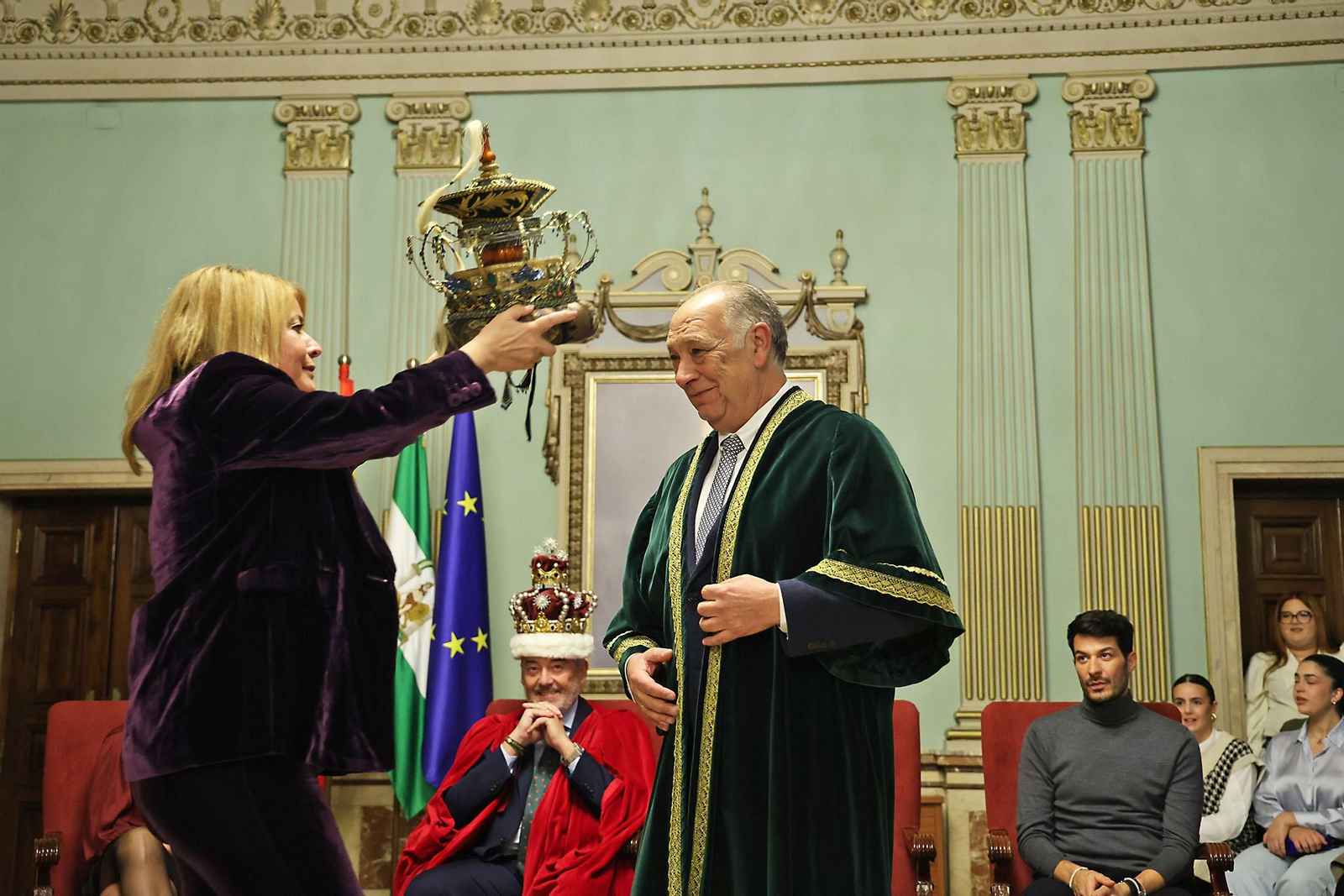 Imágenes de la Coronación de sus Majestades los Reyes Magos de Huelva 2025