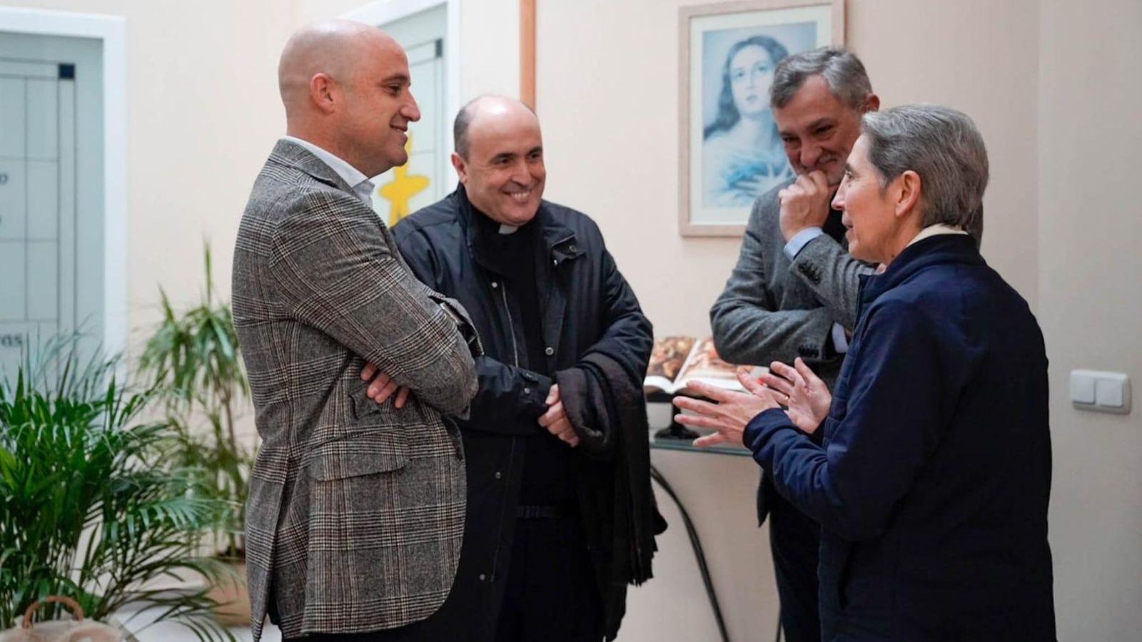 El presidente durante la visita a las Esclavas de María Inmaculada