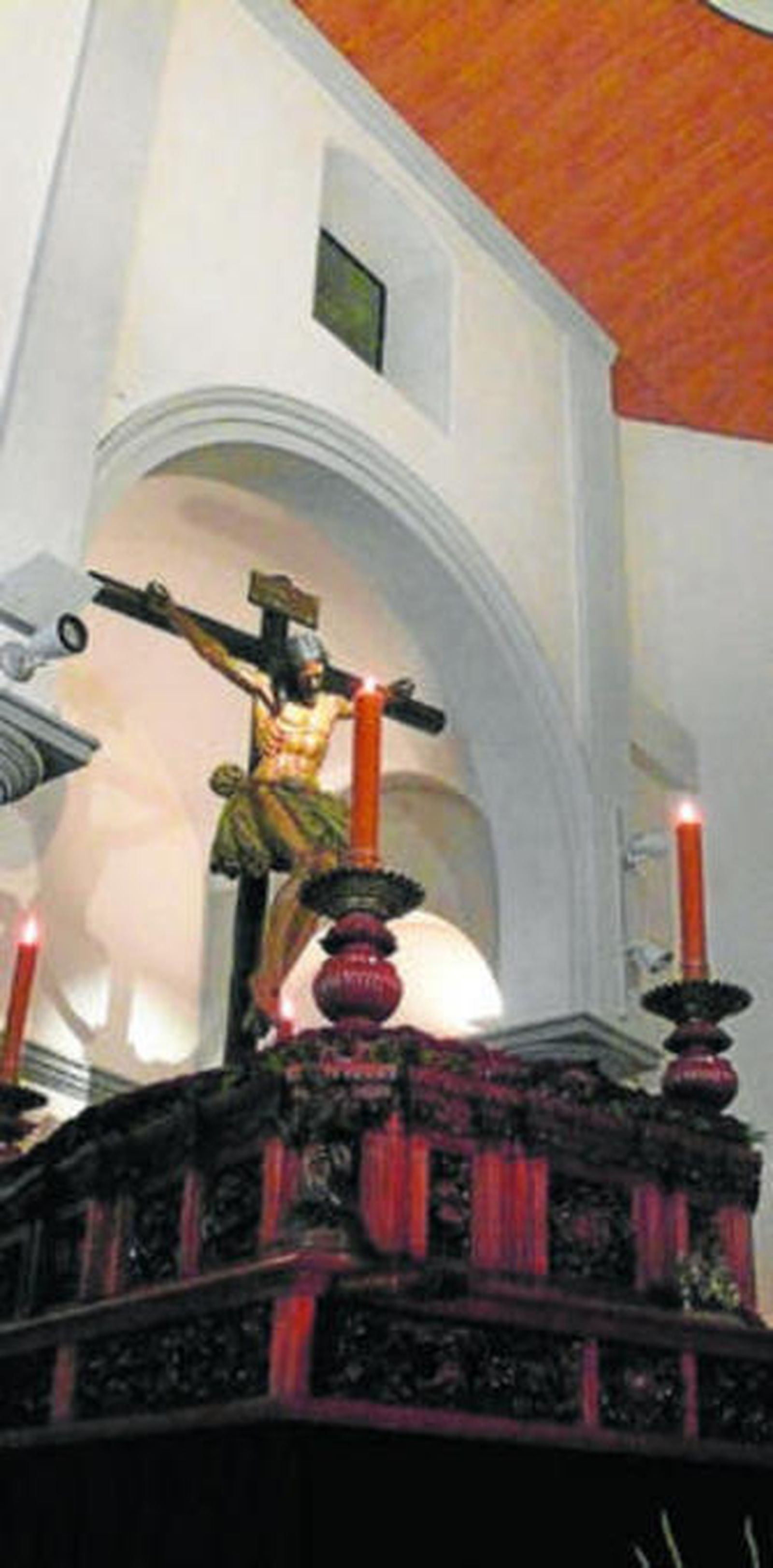 El Santo Cristo de la Misericordia, en su templo.