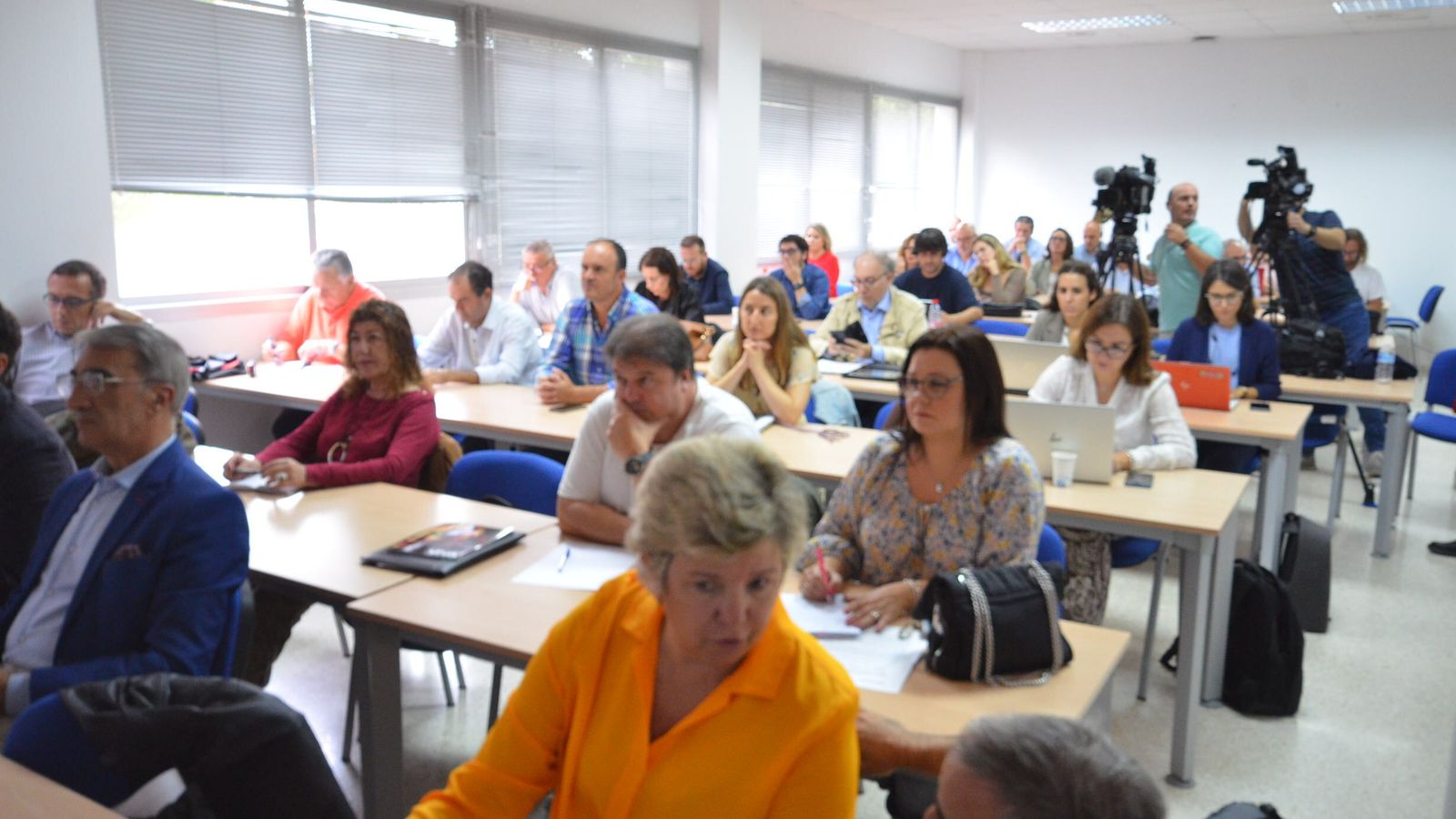 La estrategia de la energética explicada en un acto a los medios de comunicación.