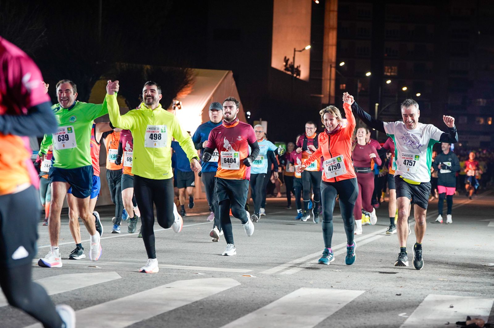 En imágenes: búscate en tu llegada a meta de la Carrera de San Antón 2026 (1)