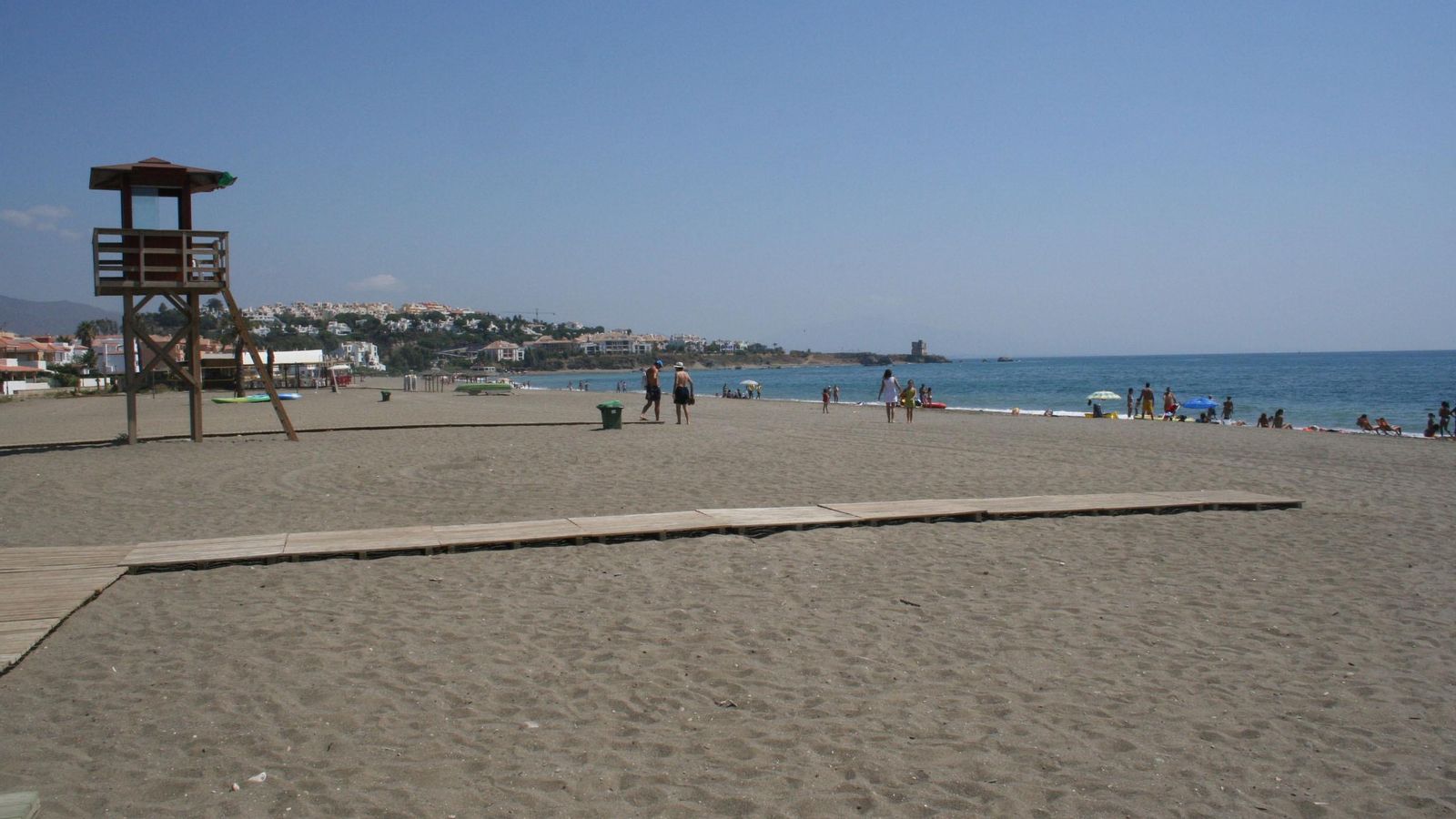Playa Ancha ha sido galardonada este 2021 de nuevo con una bandera azul. Playa Ancha ha sido galardonada este 2021 de nuevo con una bandera azul.