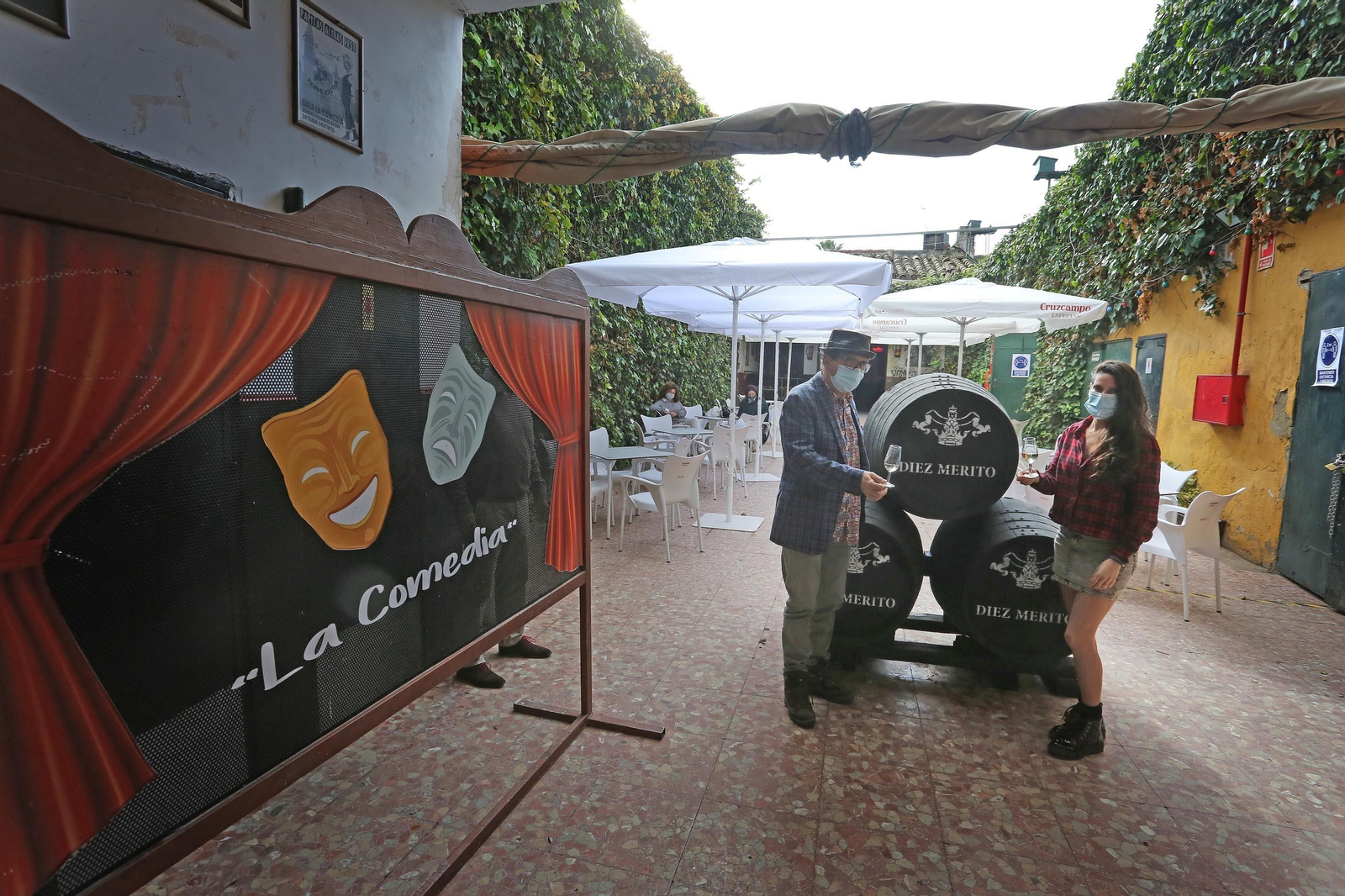 Juan Narváez, en La Comedia tras su reconversión de discoteca en tabanco con terraza este mes de diciembre.