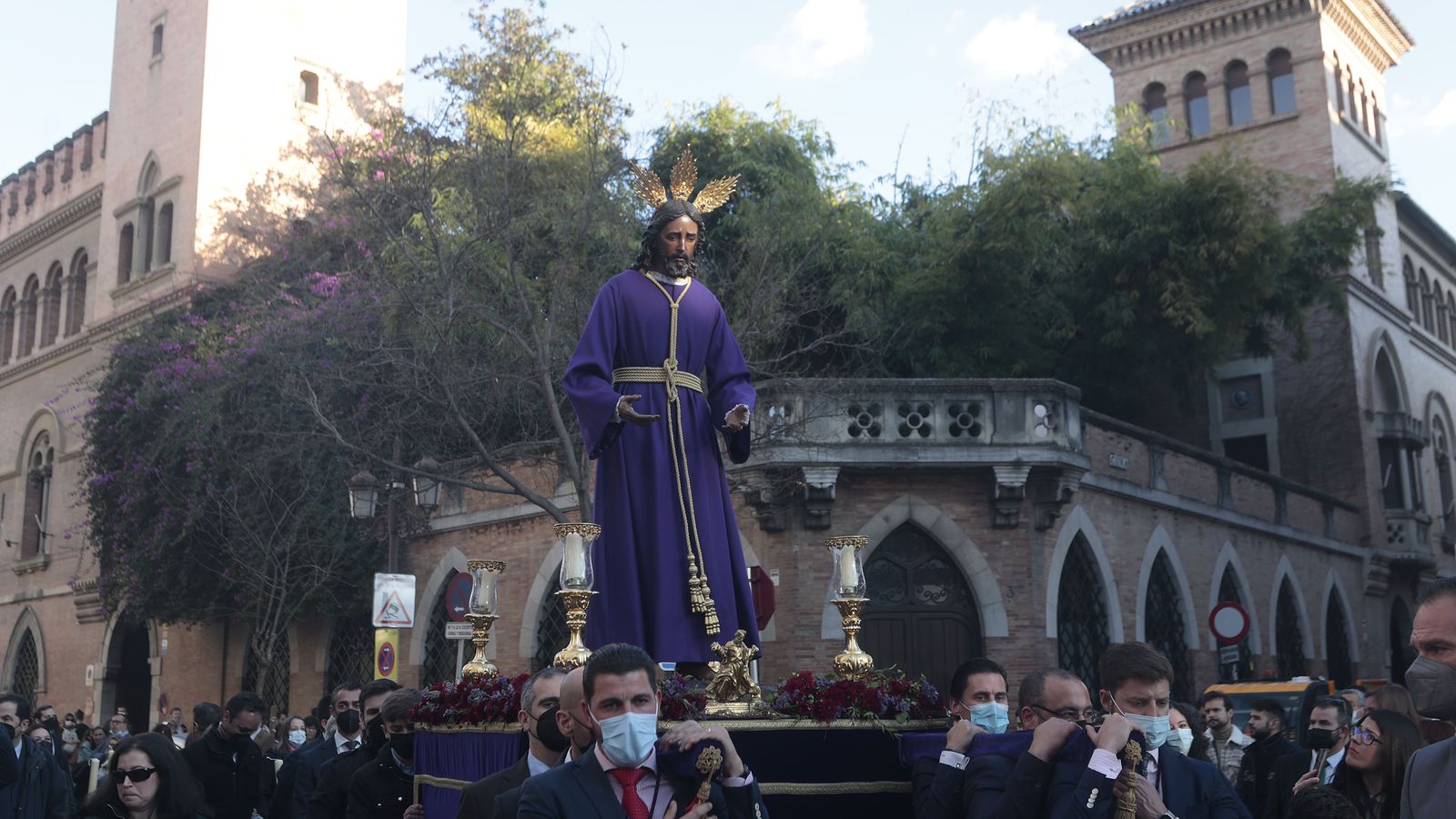 El traslado de los Panaderos a su capilla en imágenes