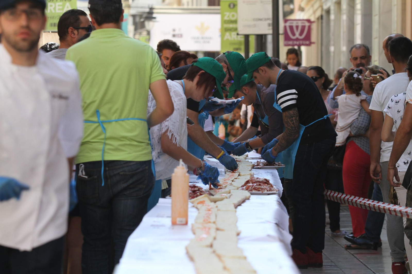 Record Guinnes del bocadillo de jamón mas grande del mundo, en Huelva