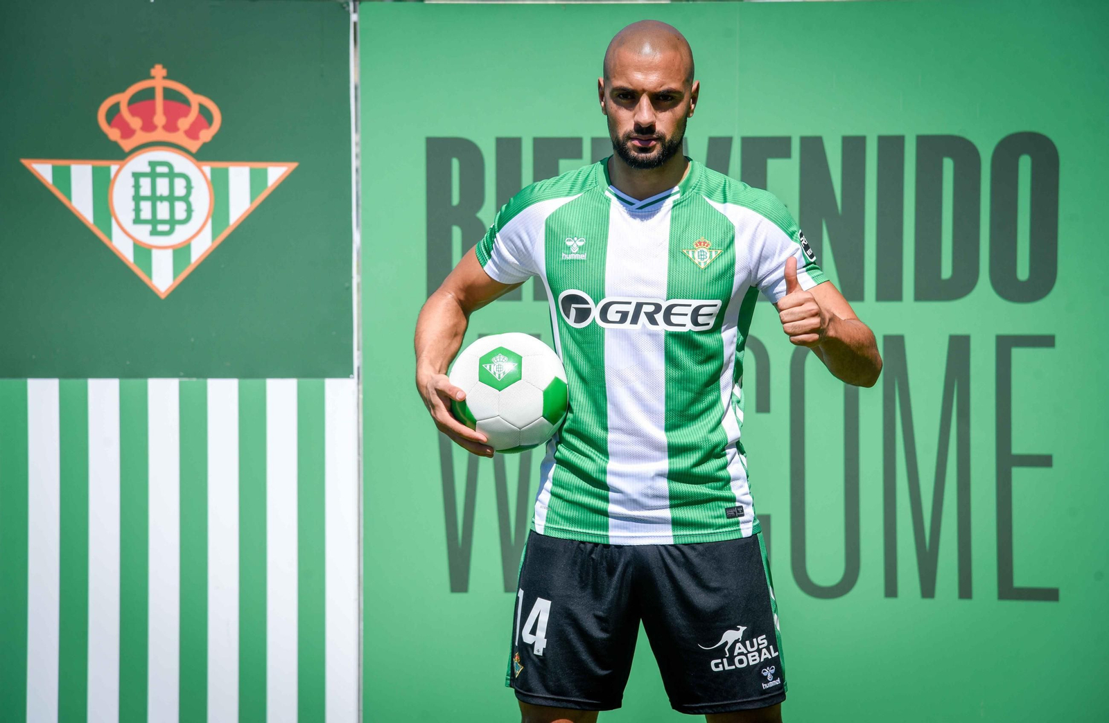 La presentación de Amrabat como jugador del Betis
