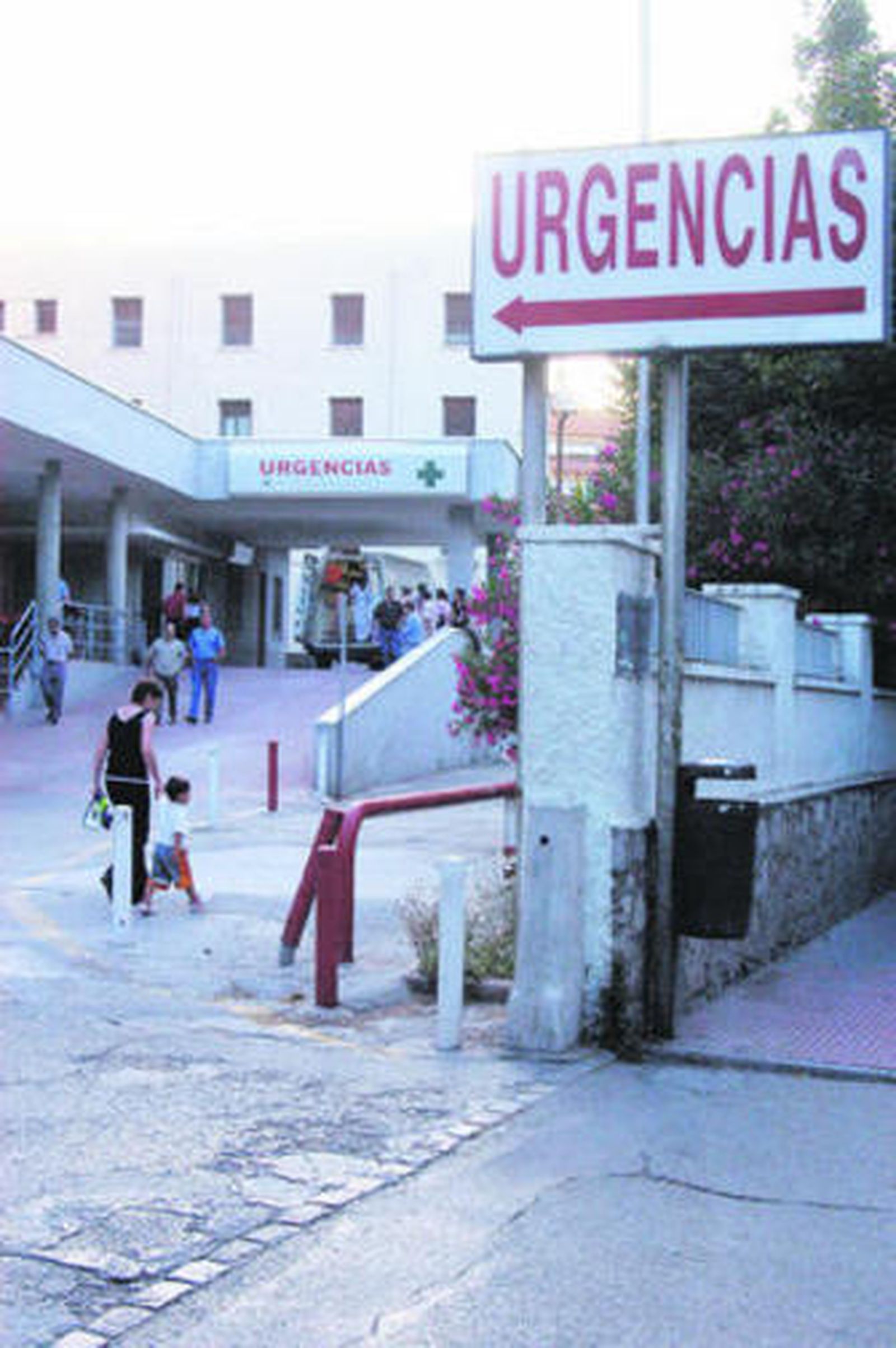 En el Clínico está junto a admisión.