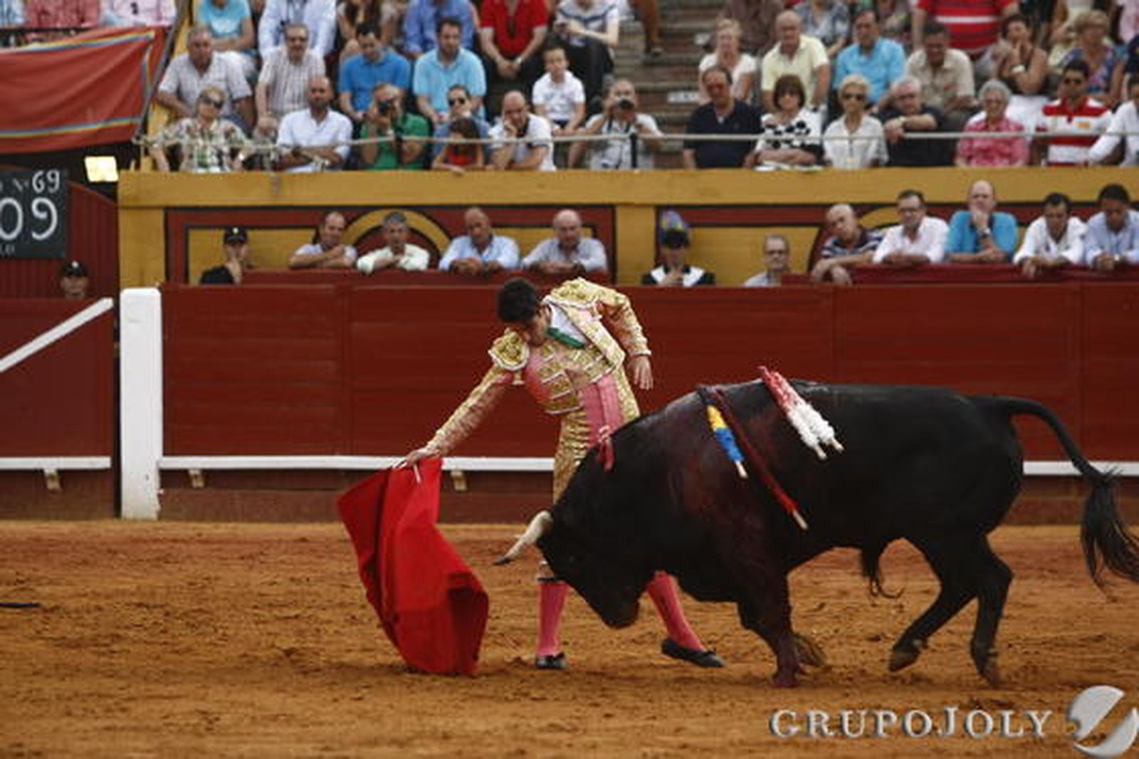 Talavante, Vega y Padilla, buenas faenas en Las Palomas.

Foto: Erasmo Fenoy