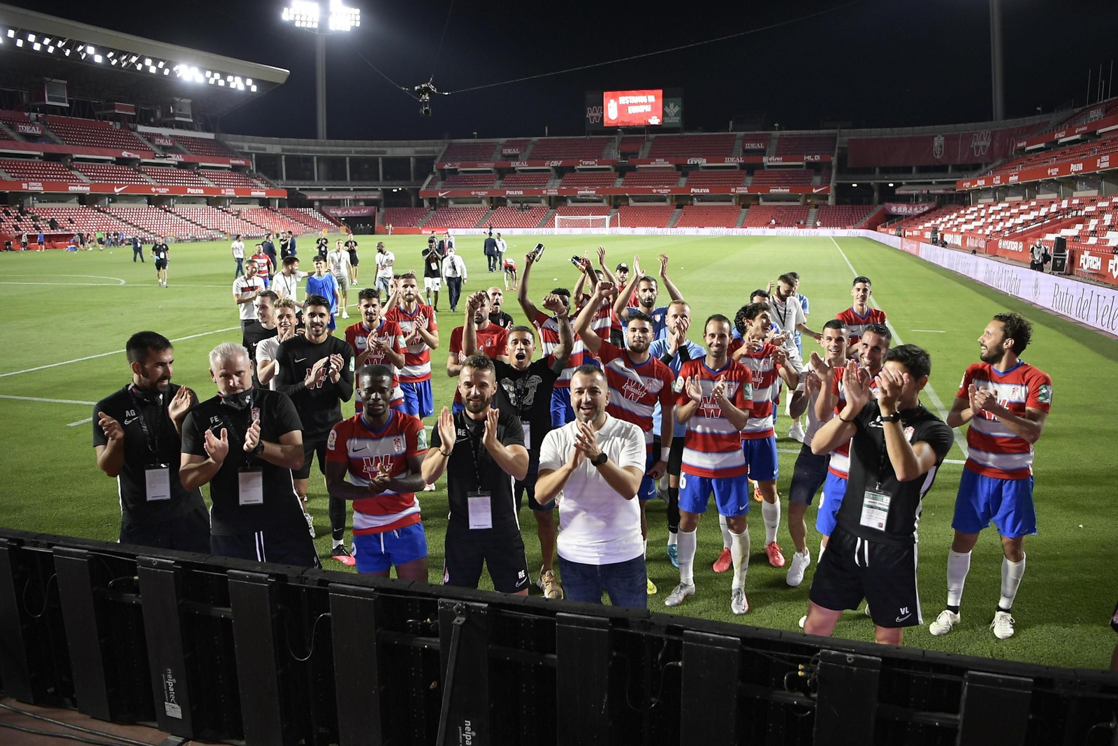 El Granada celebra su clasificación a Europa tras ganar al Athletic Club