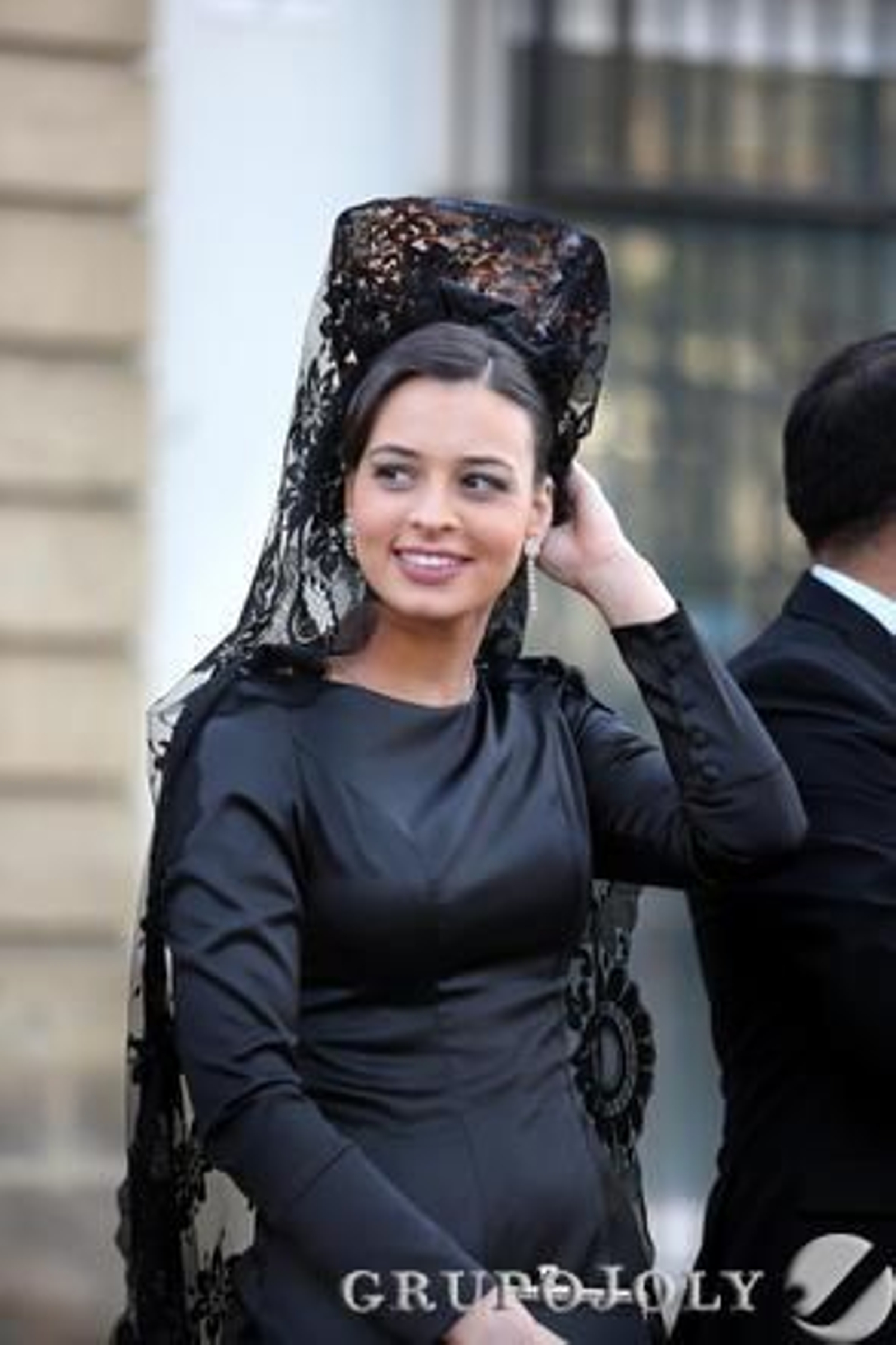 Esta imagen muestra una de las pocas mantillas que se vieron durante la jornada de Jueves Santo.

Foto: Pascual