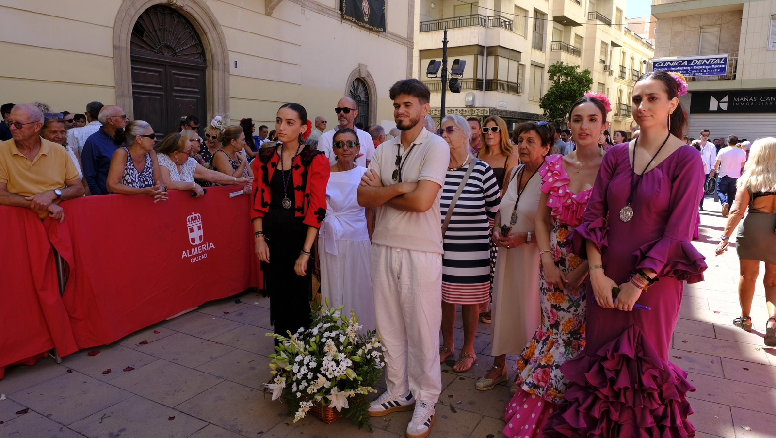 La ofrenda floral a la Virgen del Mar en la Feria de Almería 2025, en imágenes