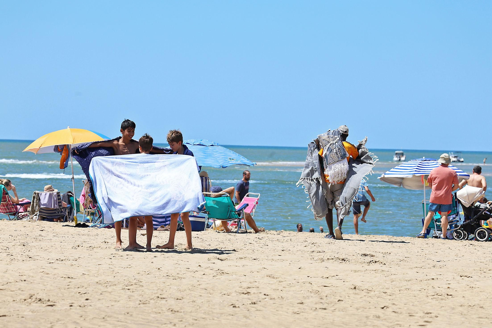 Las imágenes del domingo de playa en Huelva