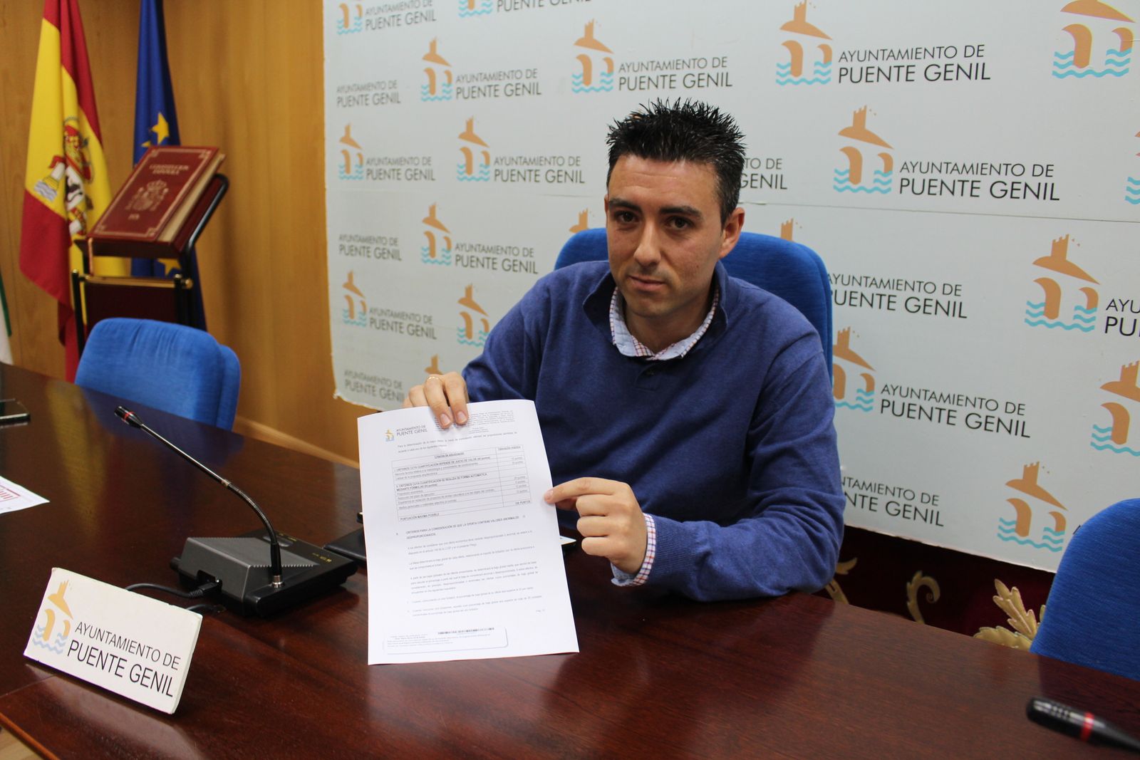 El concejal José Antonio Gómez presenta el proyecto.