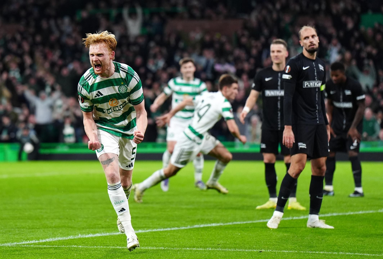 Celtic-Sturm Graz (9).jpg