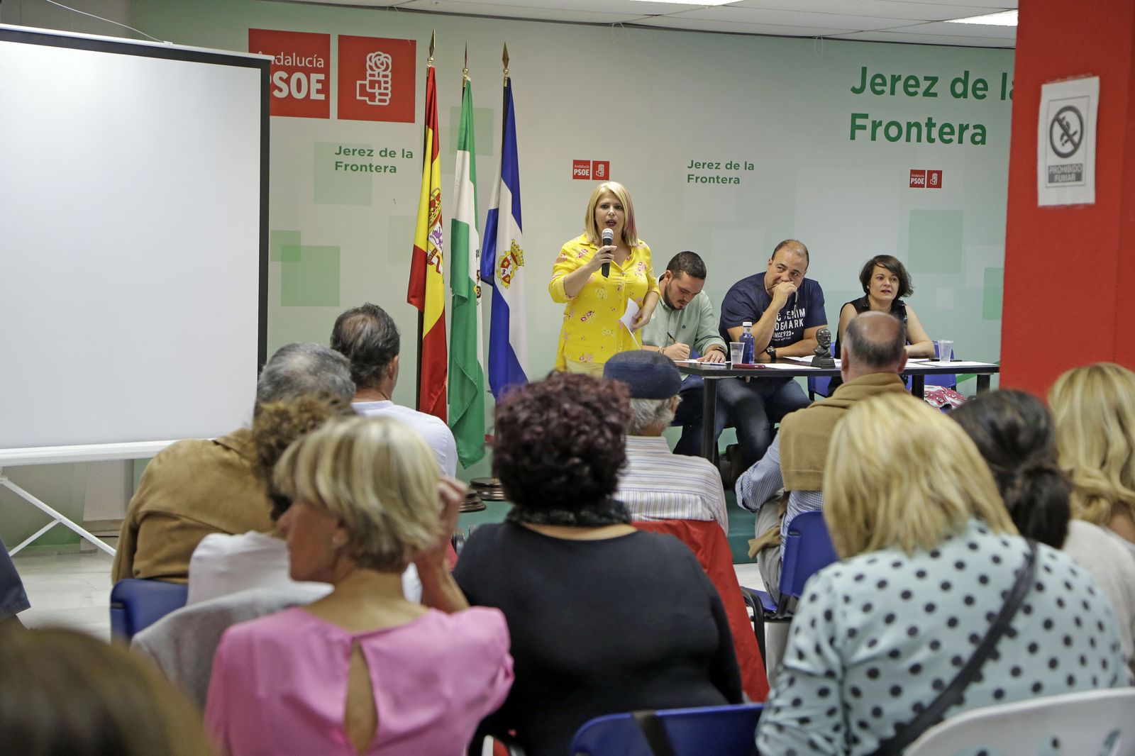 Imagen de una asamblea del PSOE local.