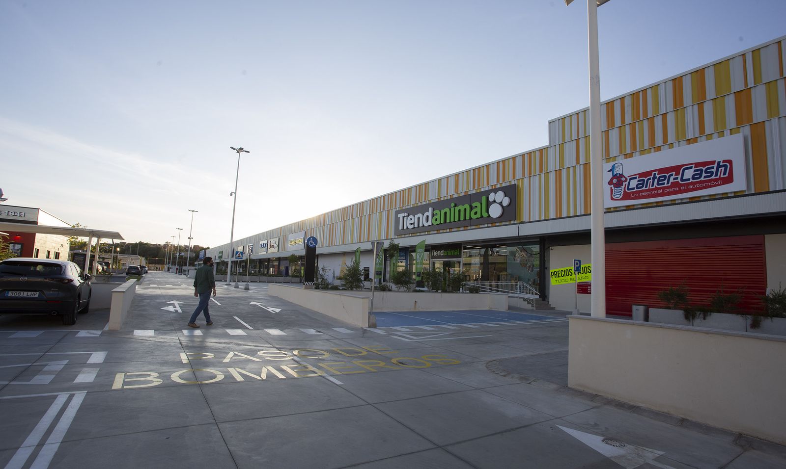 Las imágenes del espacio comercial Way Dos Hermanas